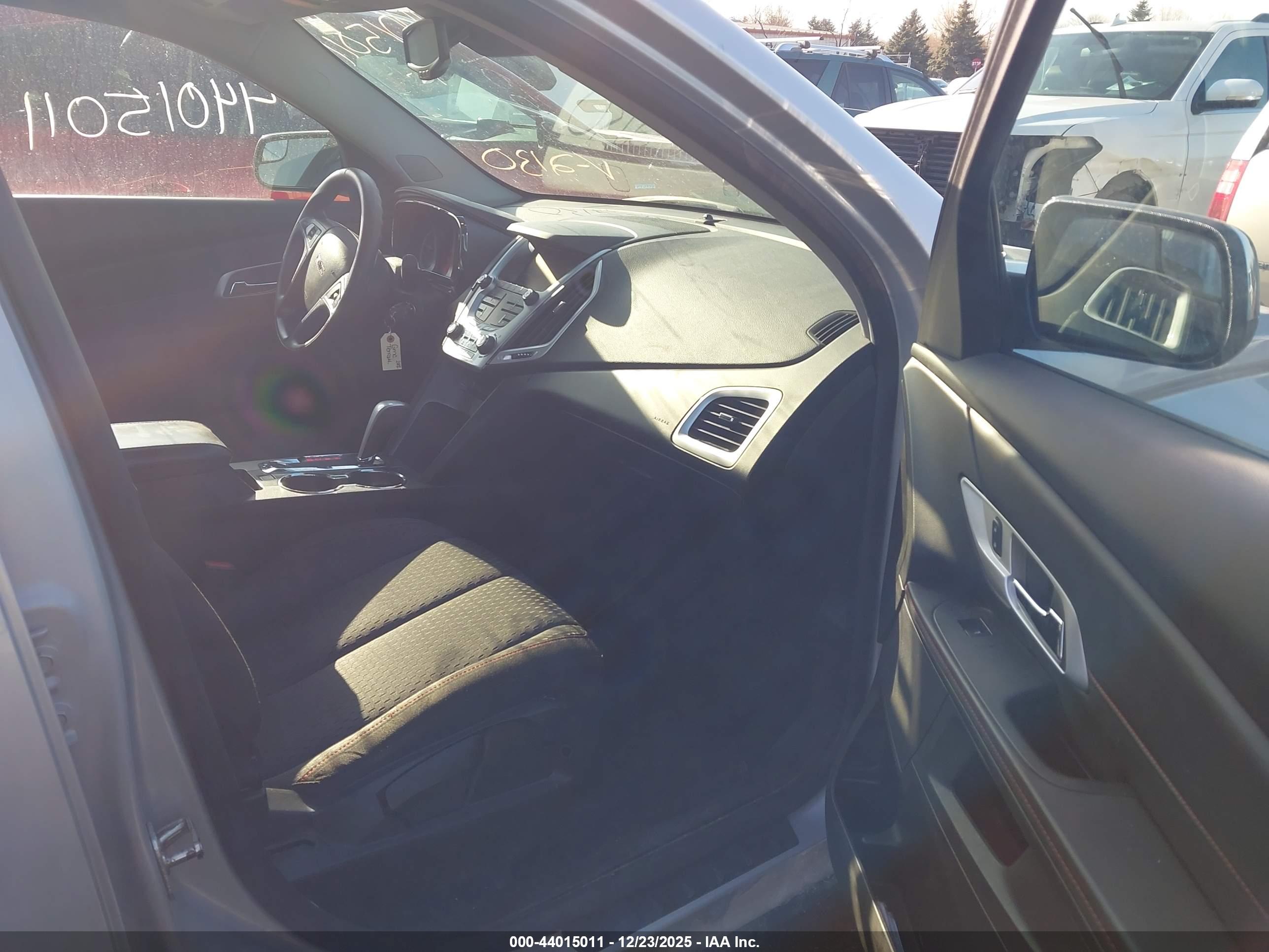 GMC TERRAIN image 5