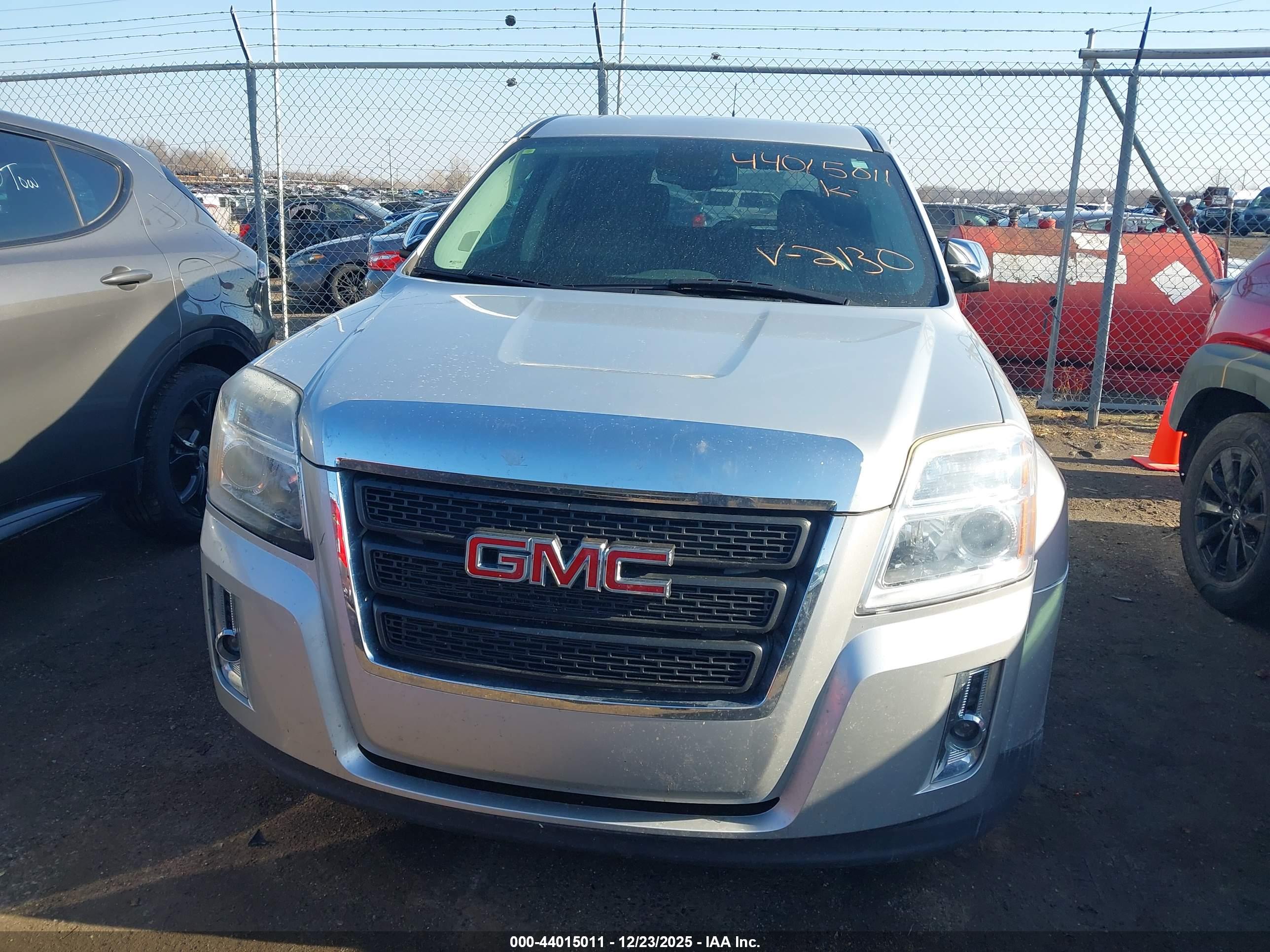 GMC TERRAIN image 6