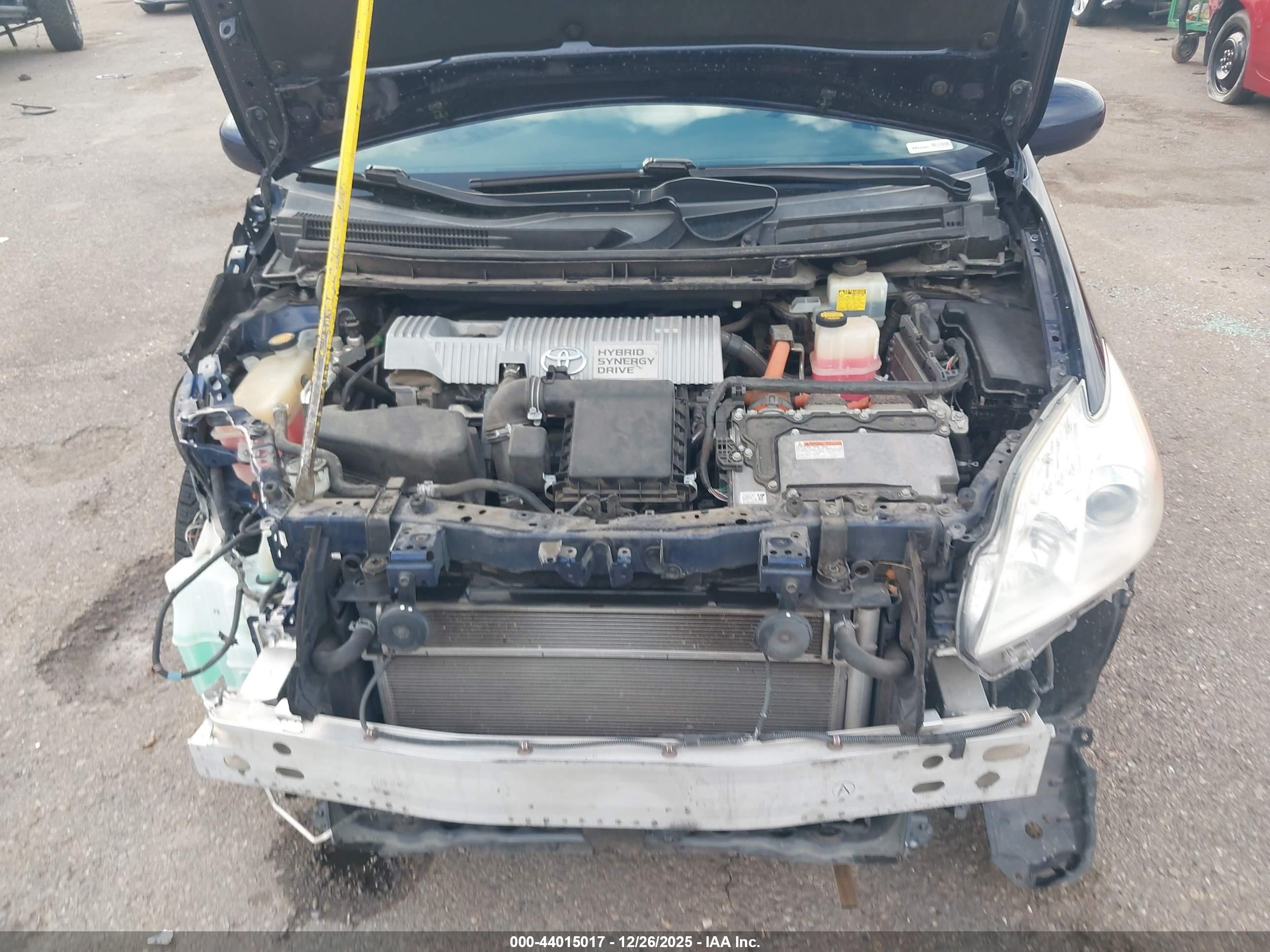 TOYOTA PRIUS image 10