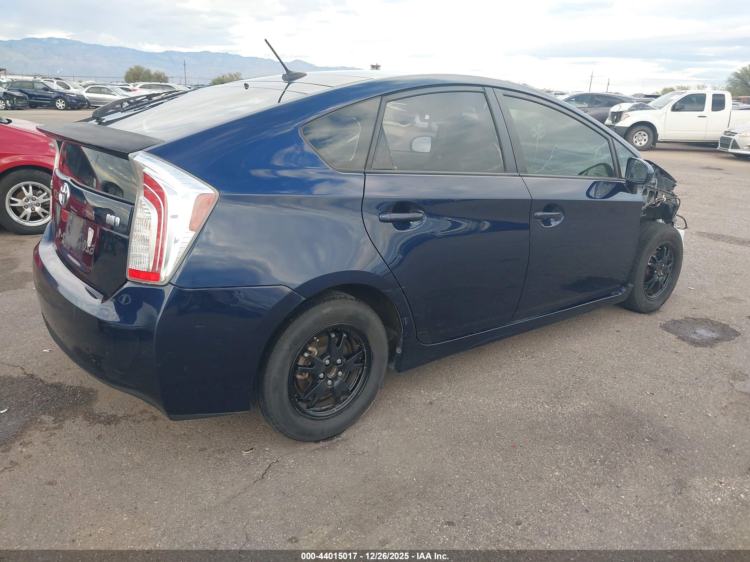 TOYOTA PRIUS image 4