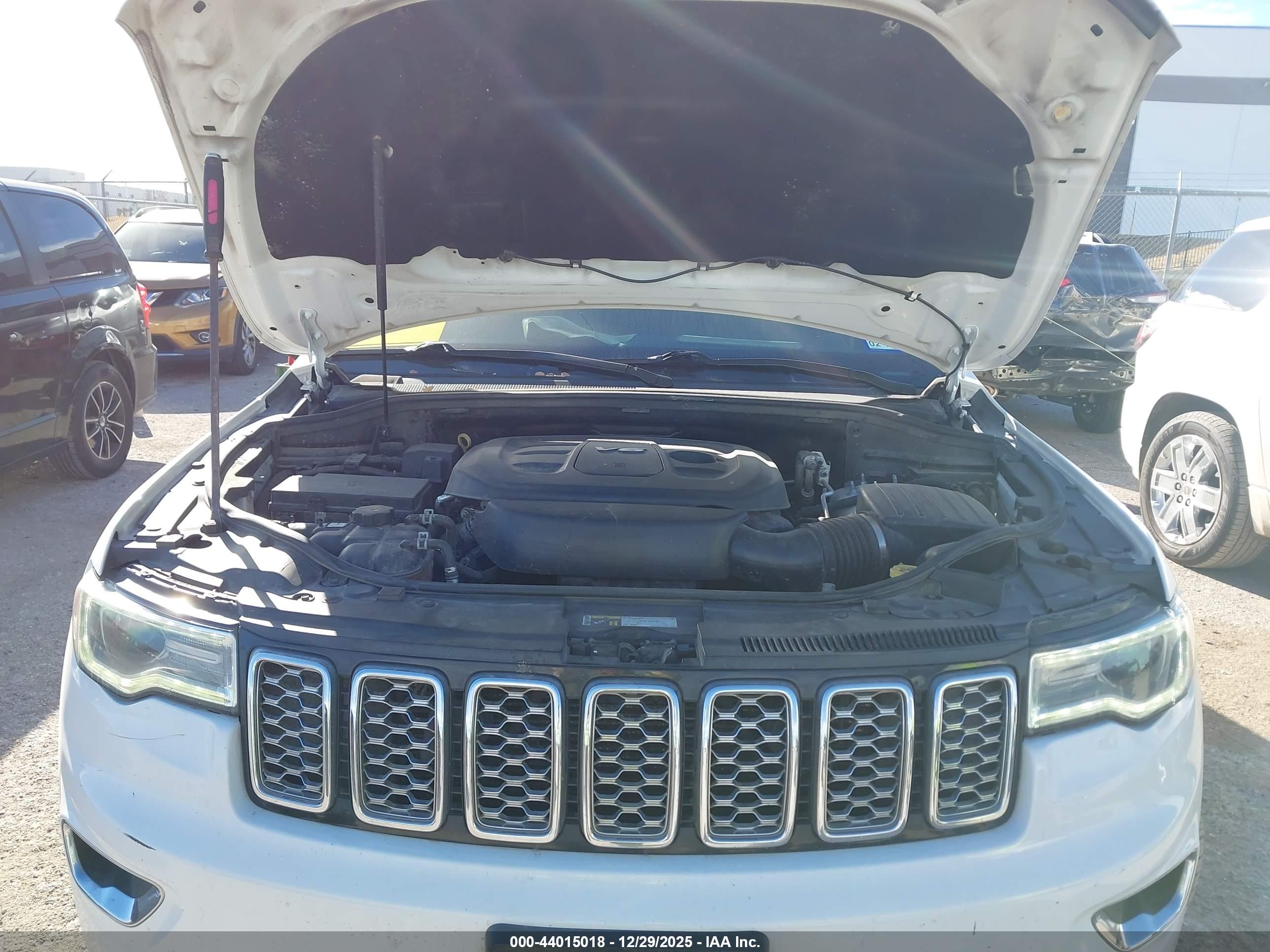 JEEP GRAND image 10