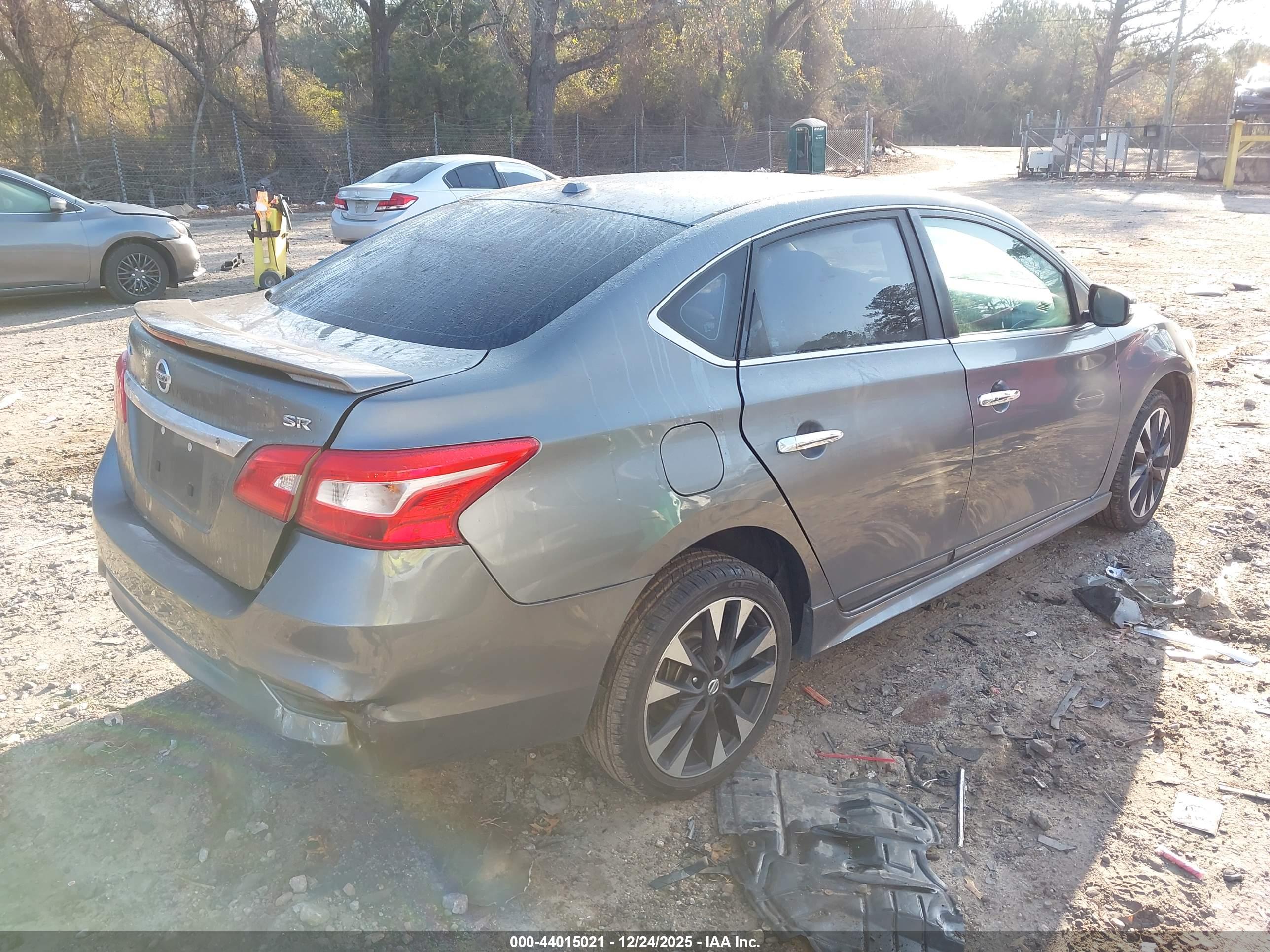 NISSAN SENTRA image 4