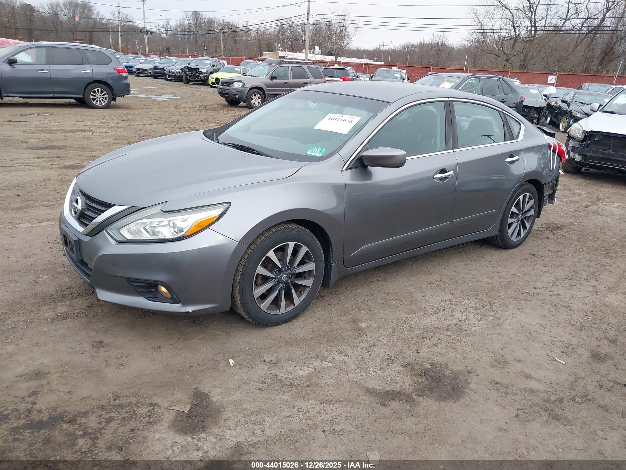 NISSAN ALTIMA image 2