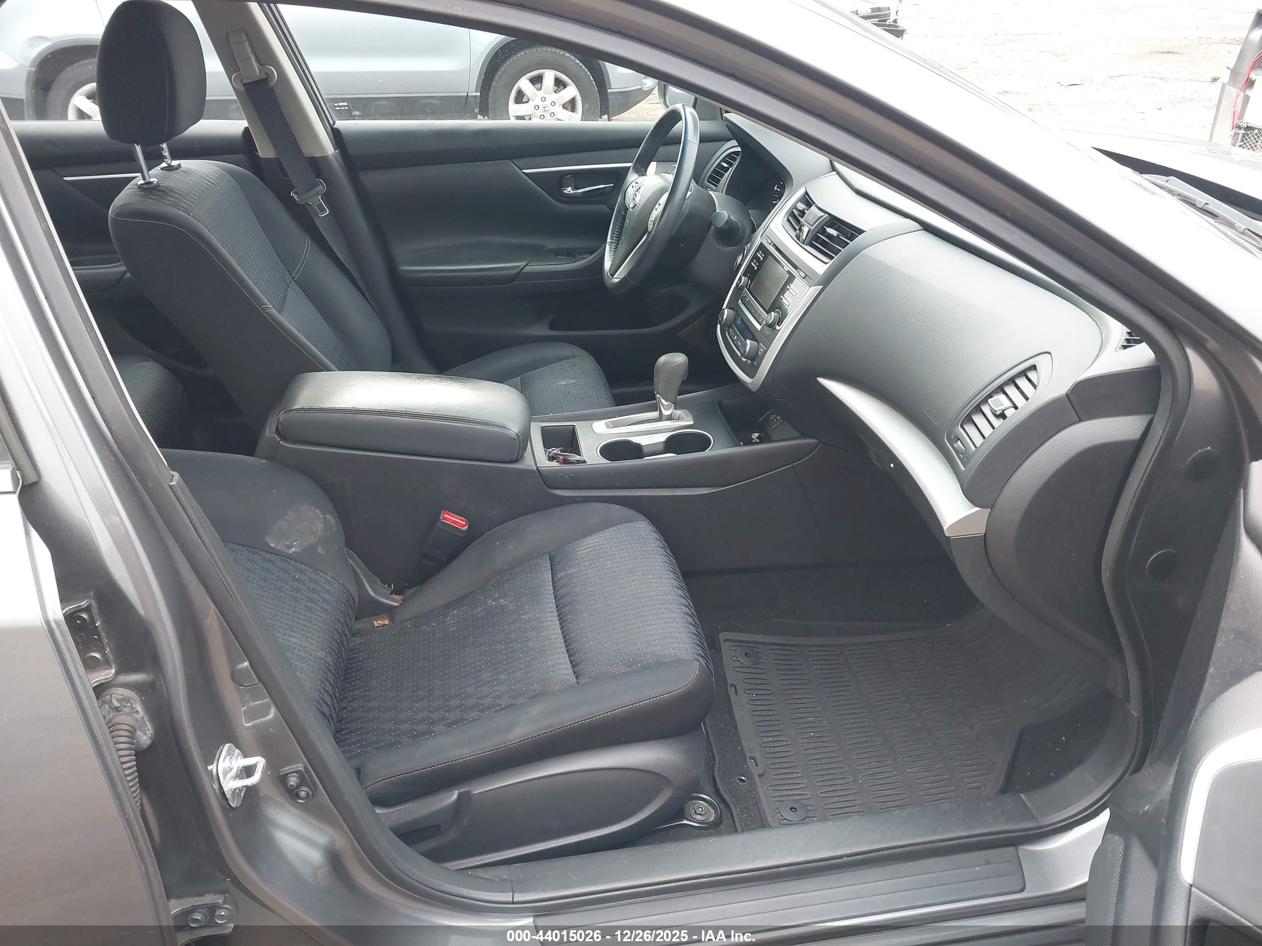 NISSAN ALTIMA image 5