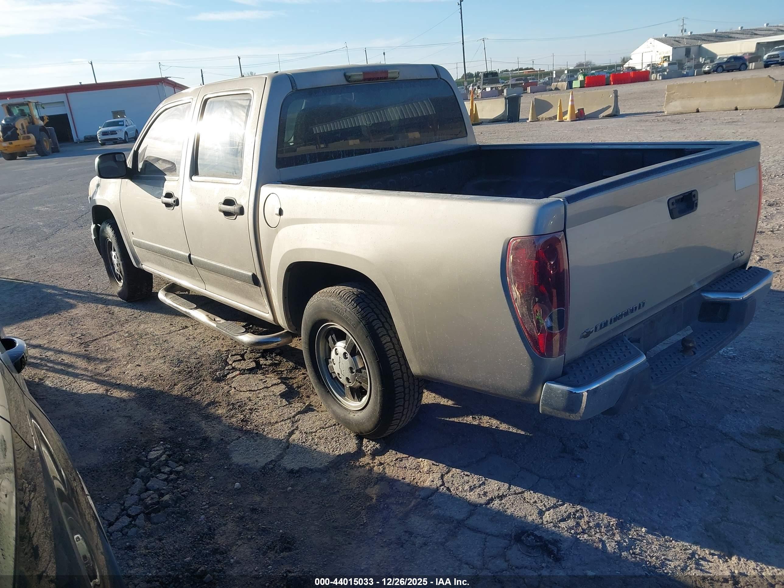 CHEVROLET COLORADO image 3