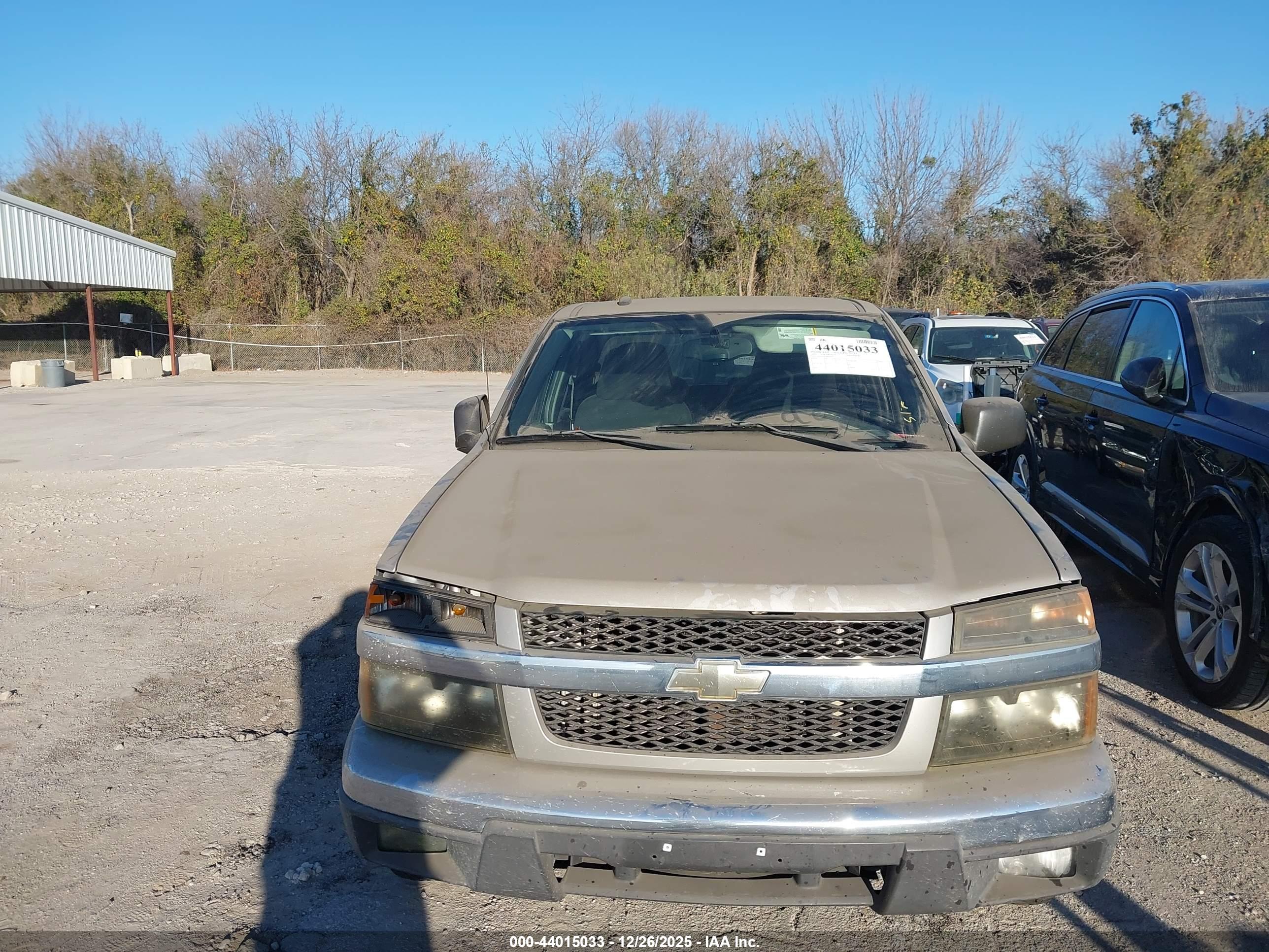 CHEVROLET COLORADO image 6