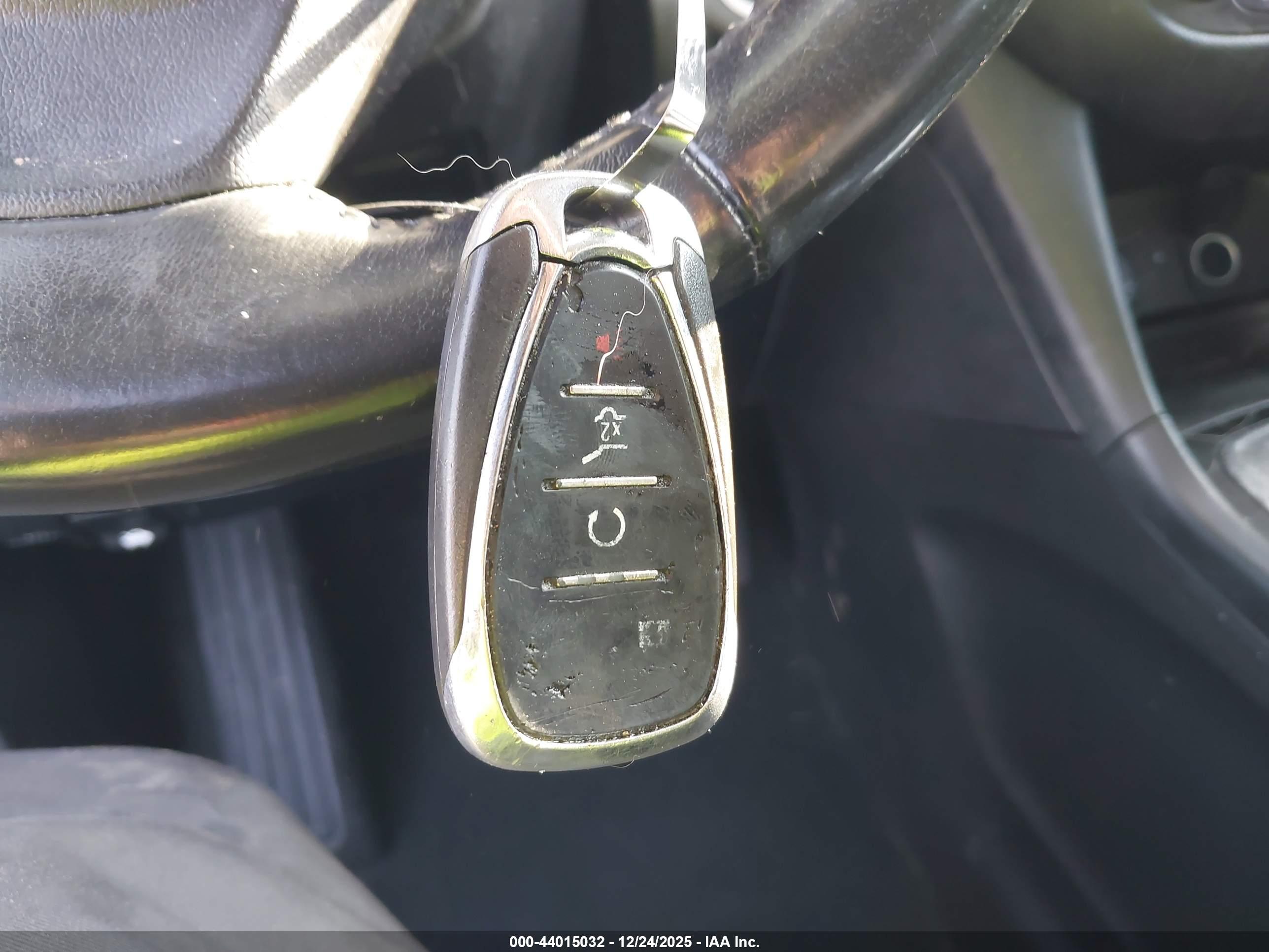 CHEVROLET EQUINOX image 11