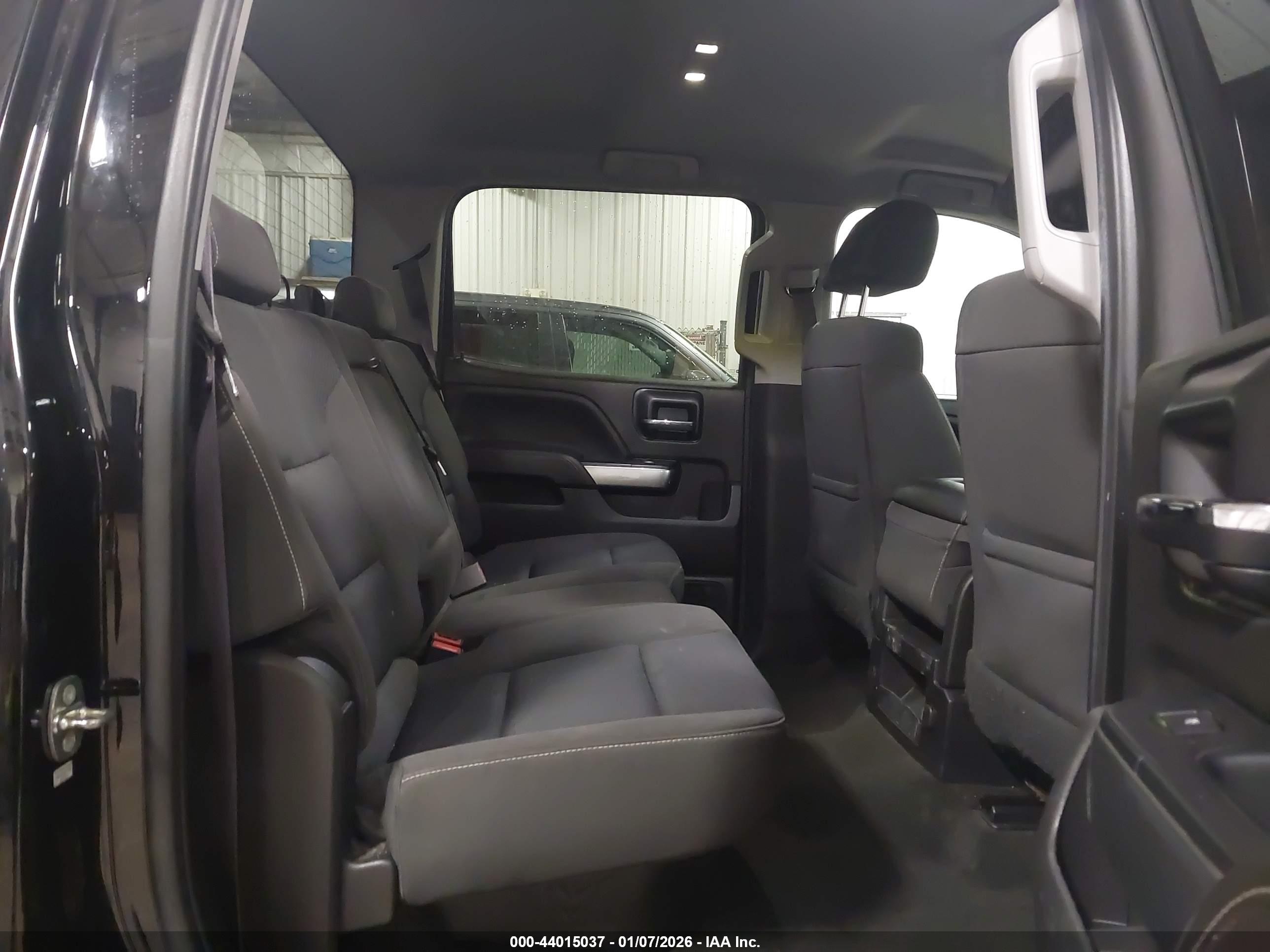CHEVROLET SILVERADO image 8