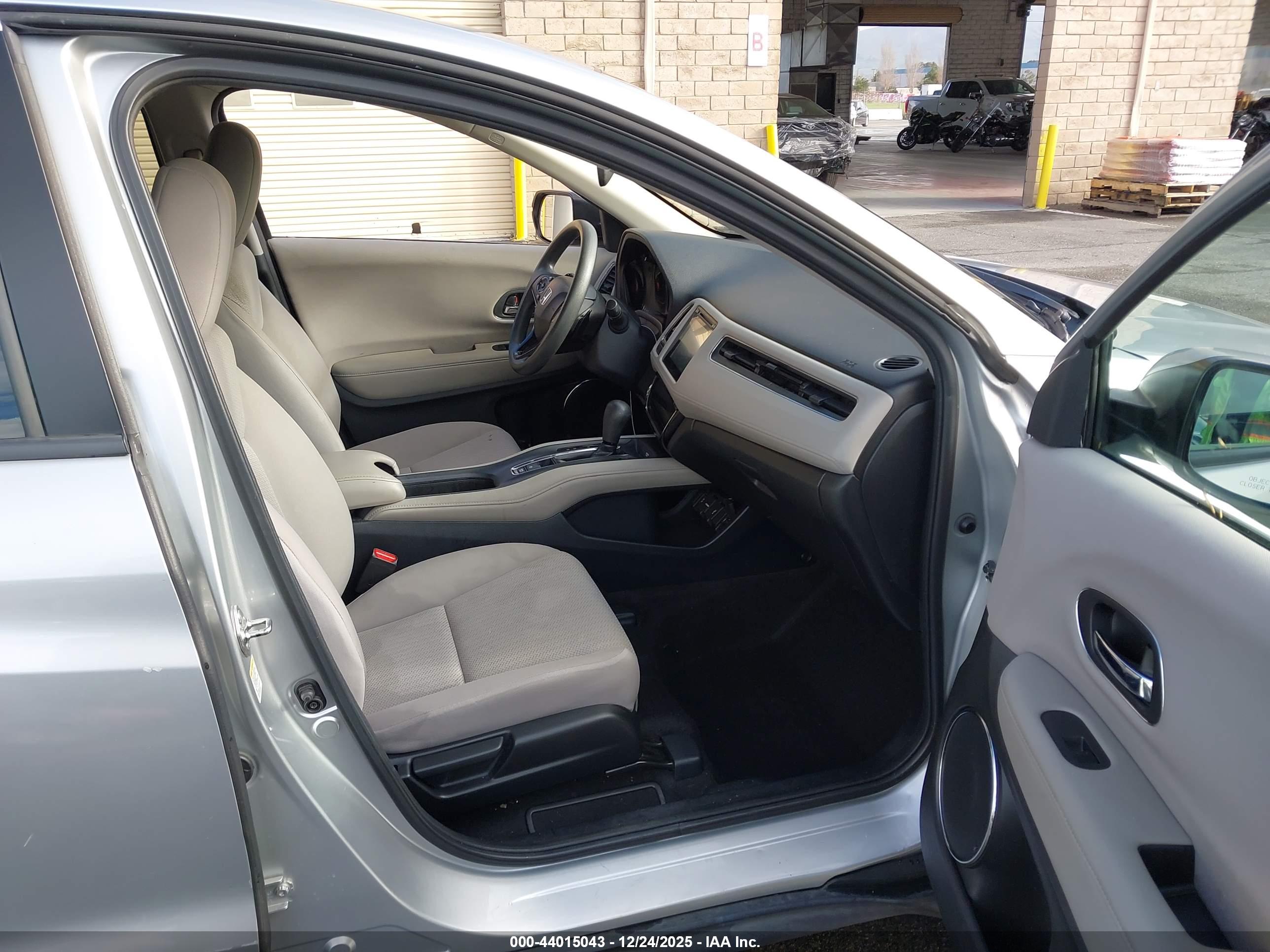 HONDA HR-V image 5