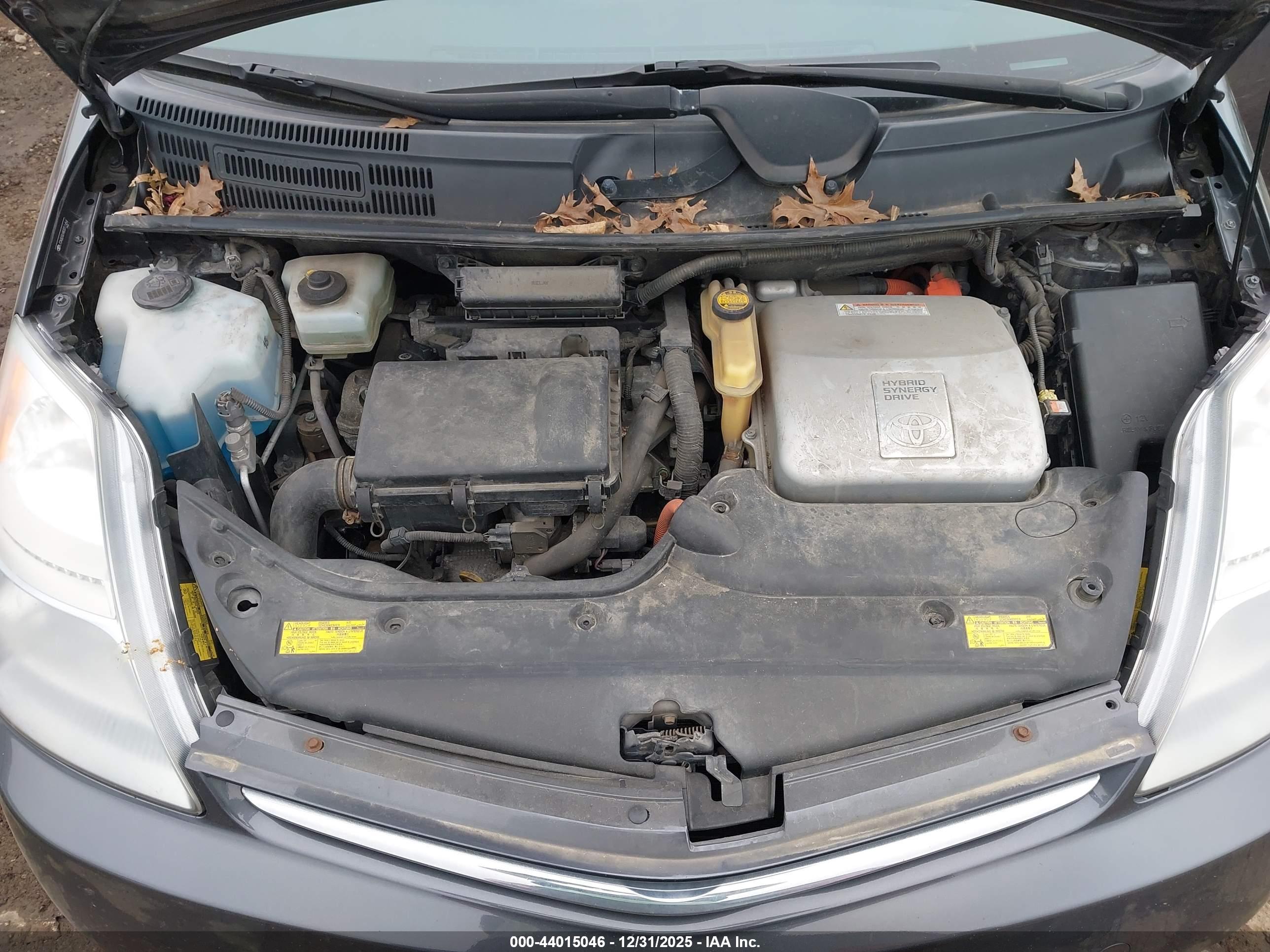 TOYOTA PRIUS image 10