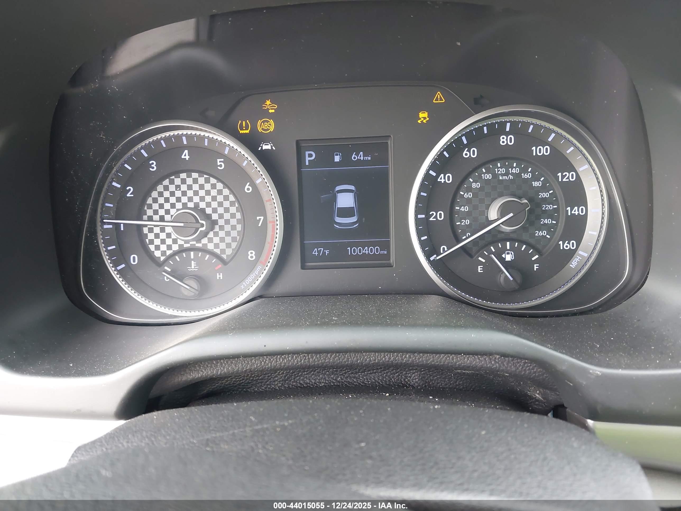 HYUNDAI ELANTRA image 7