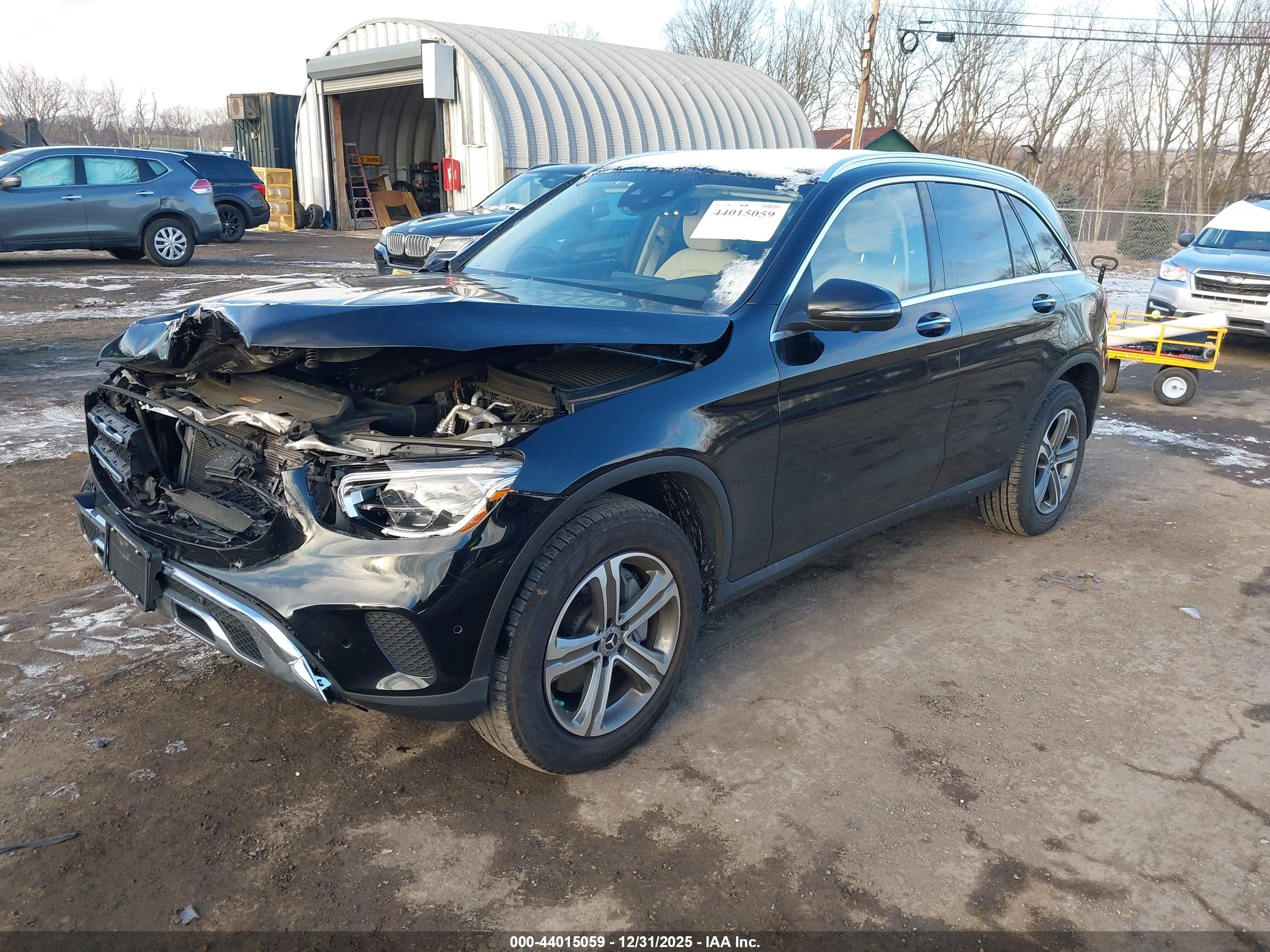 MERCEDES-BENZ GLC image 2