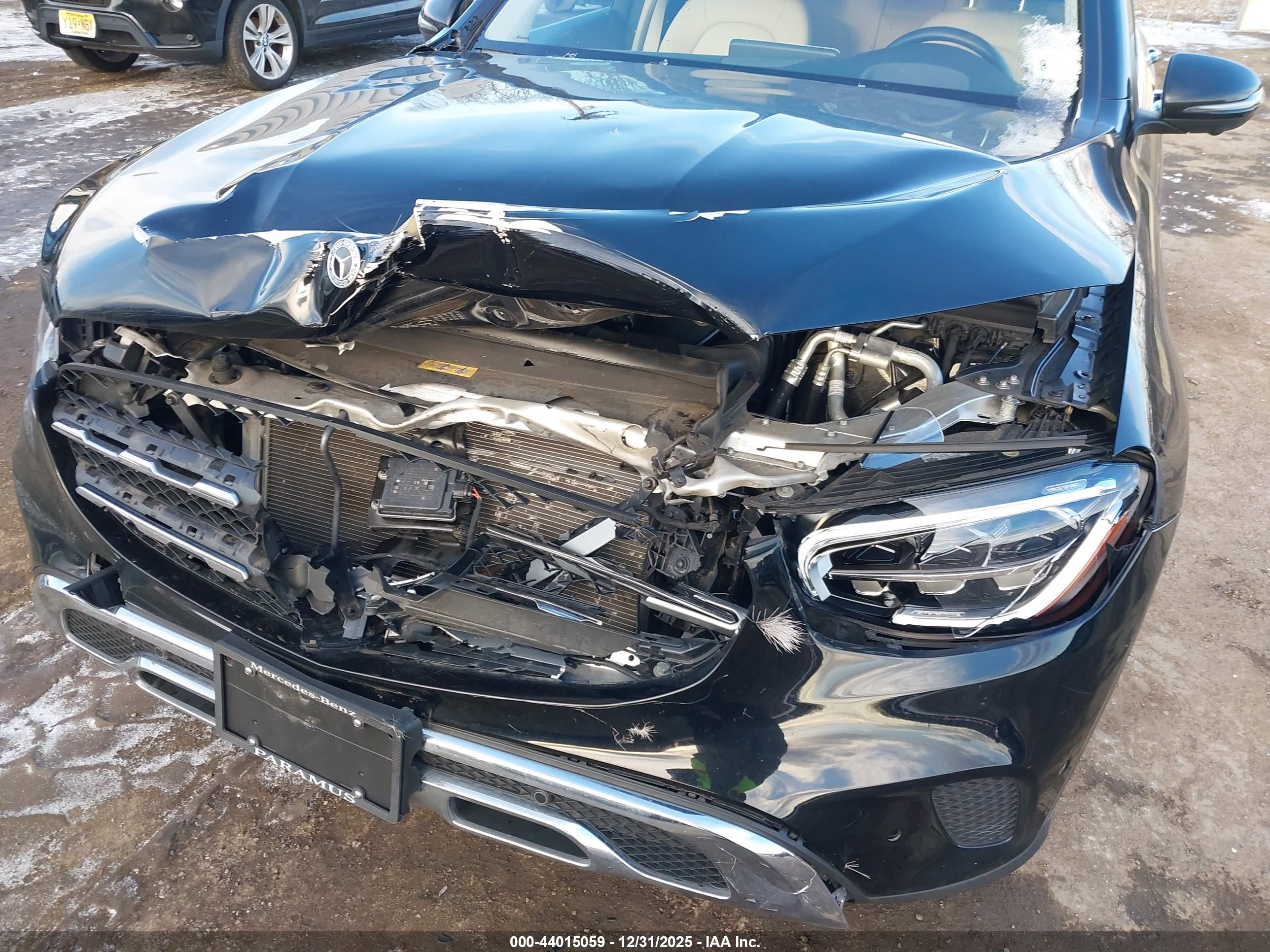 MERCEDES-BENZ GLC image 6