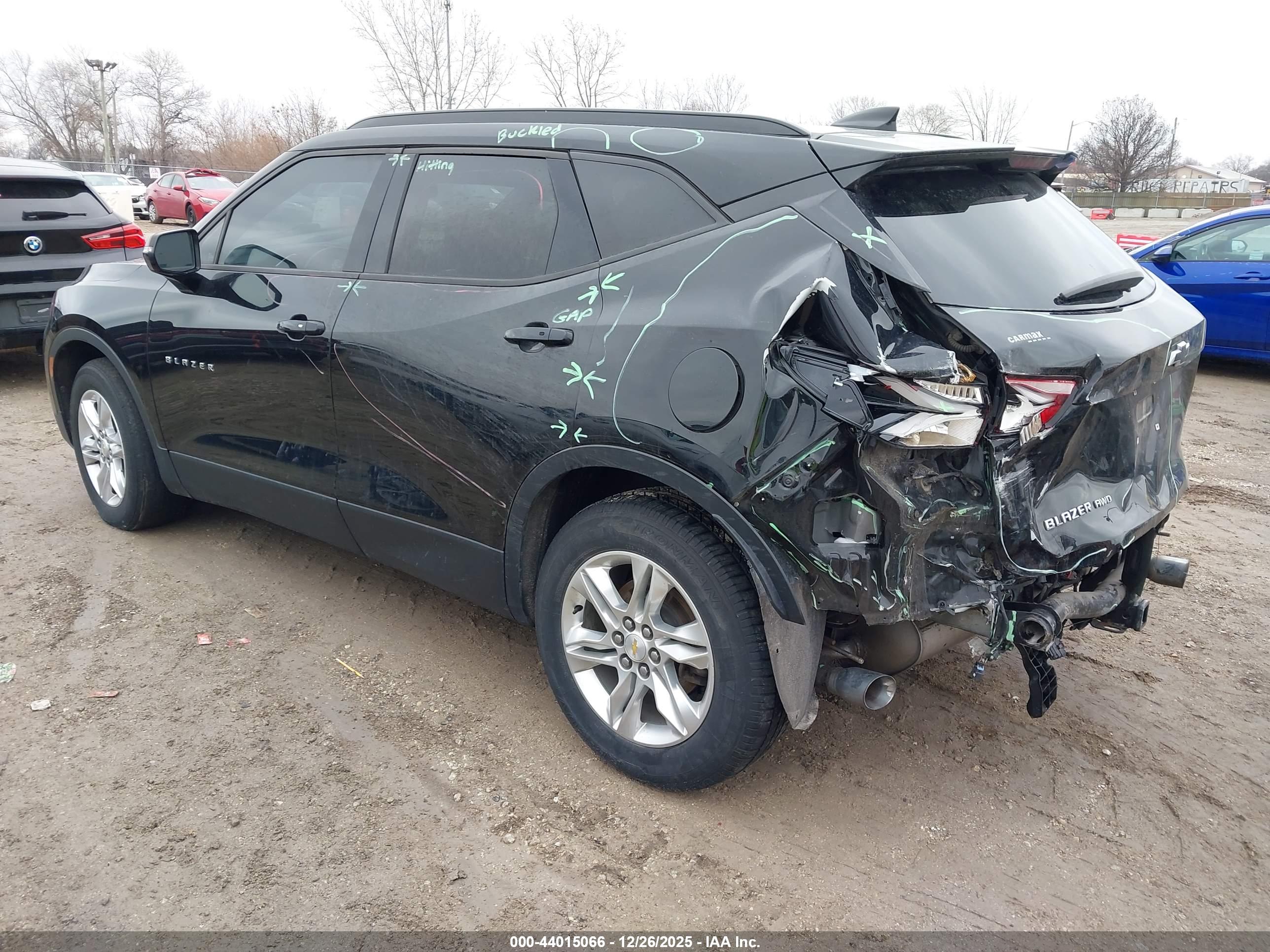 CHEVROLET BLAZER image 3