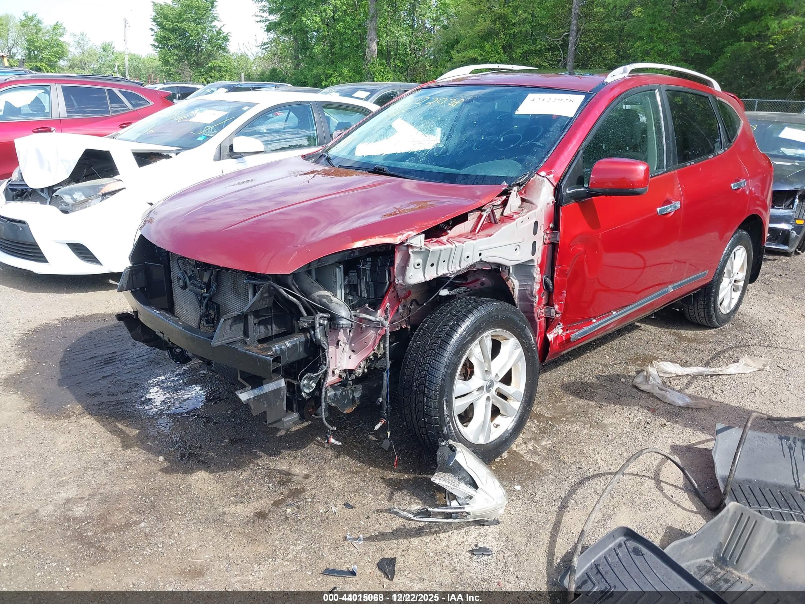 NISSAN ROGUE image 2