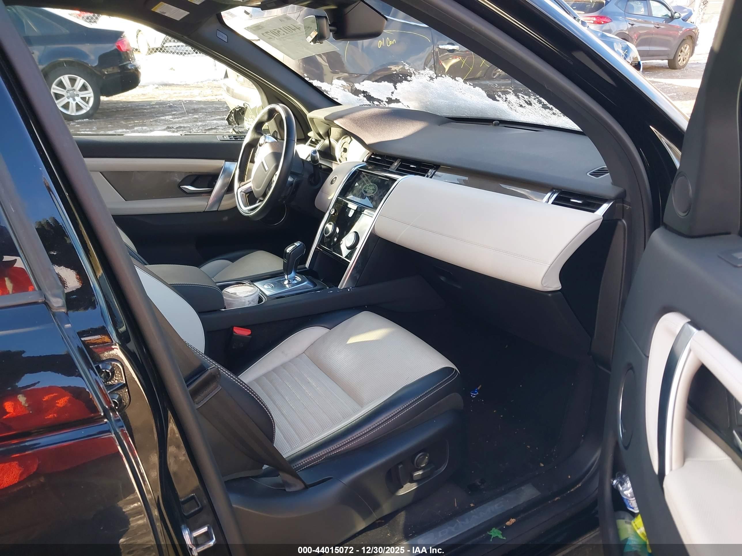 LAND ROVER image 5