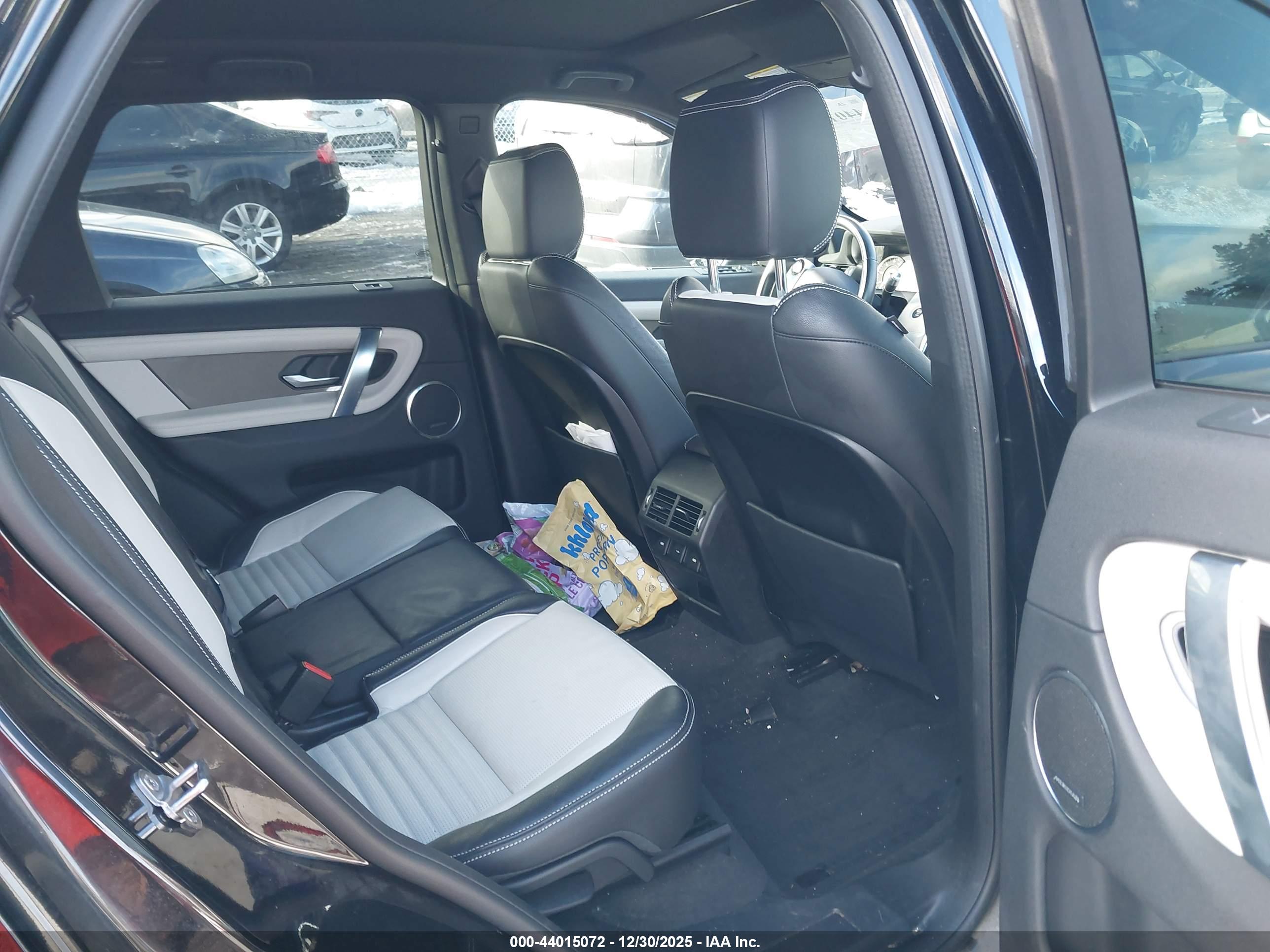 LAND ROVER image 8