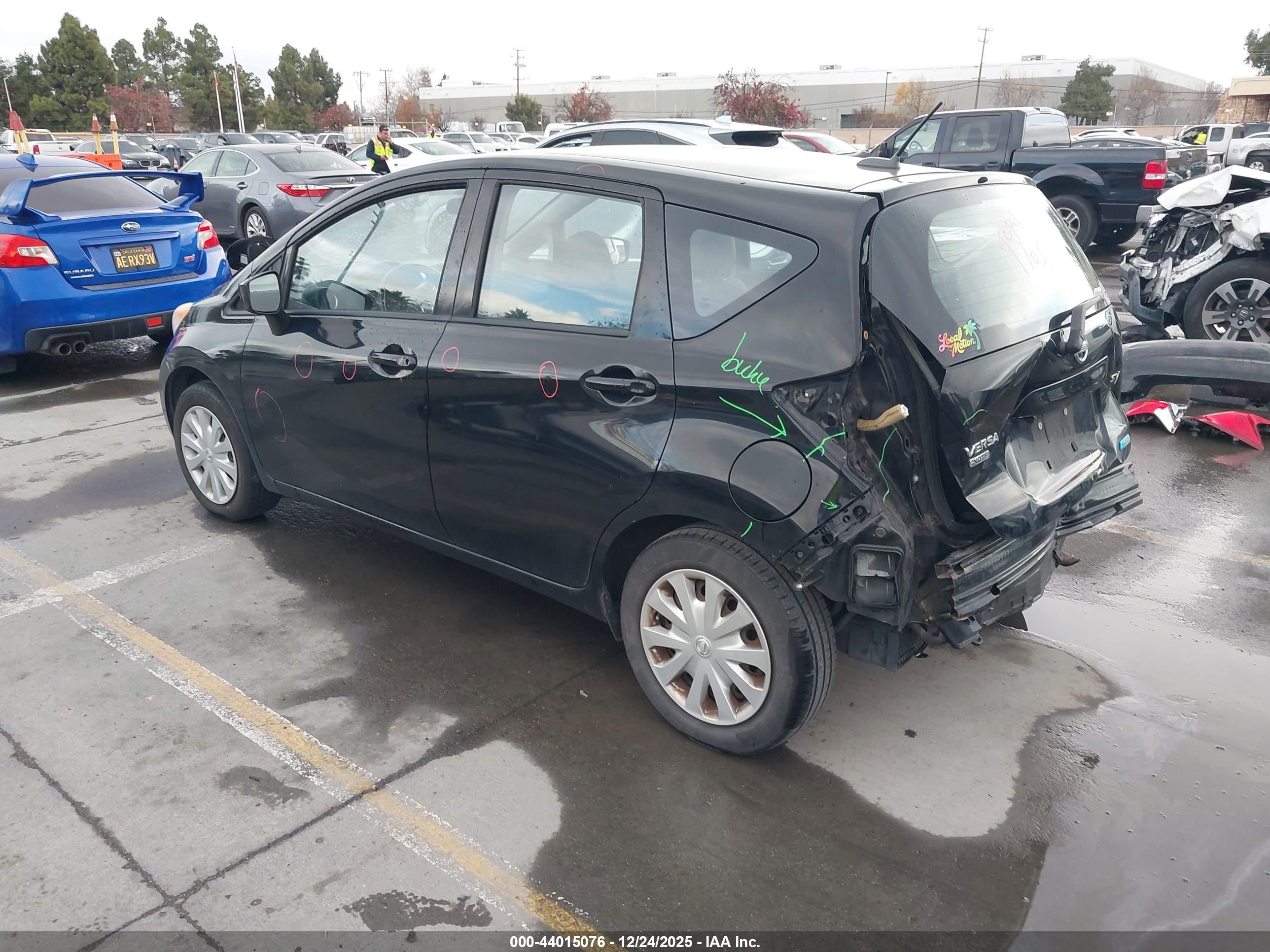 NISSAN VERSA image 3