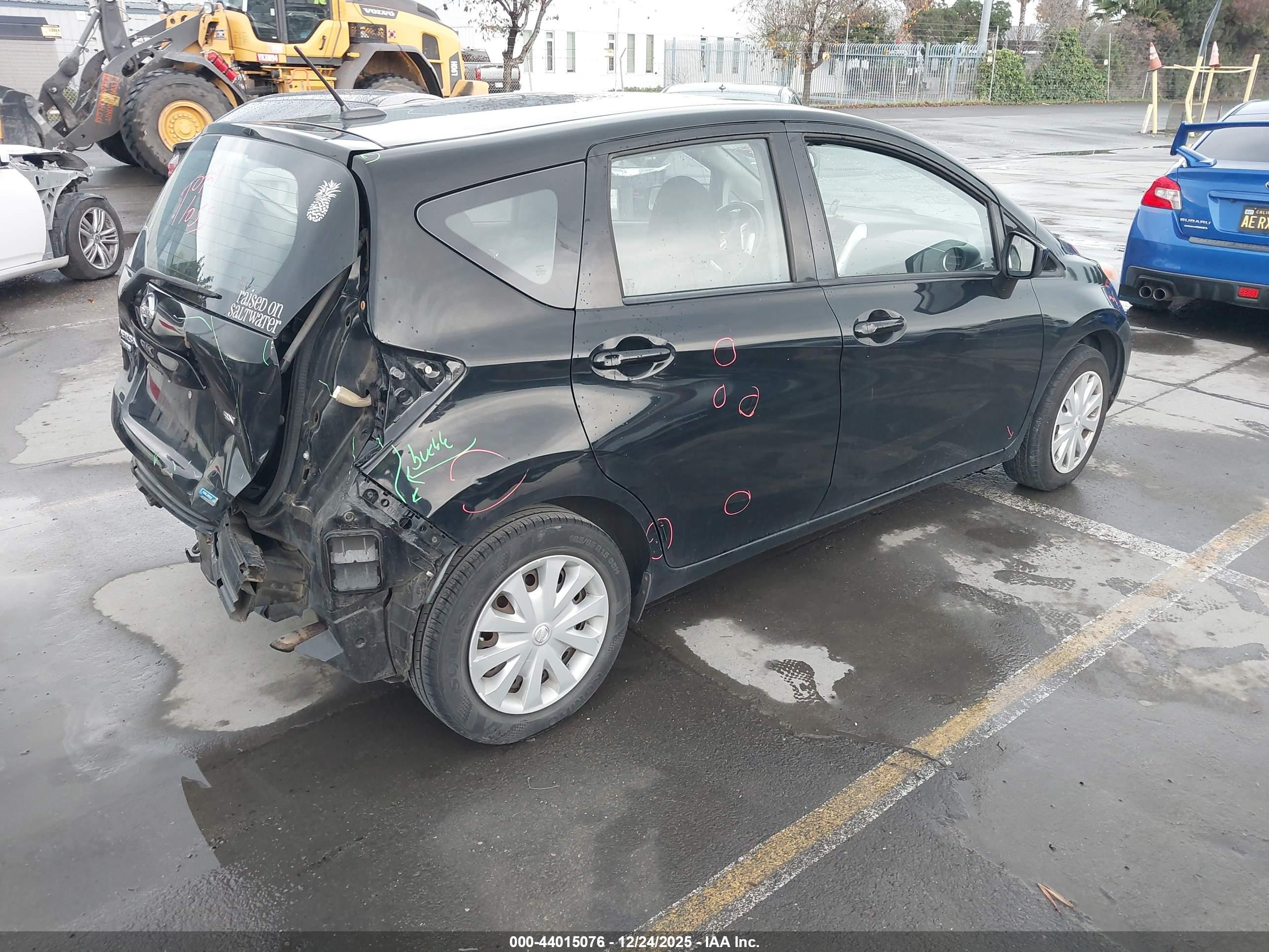 NISSAN VERSA image 4