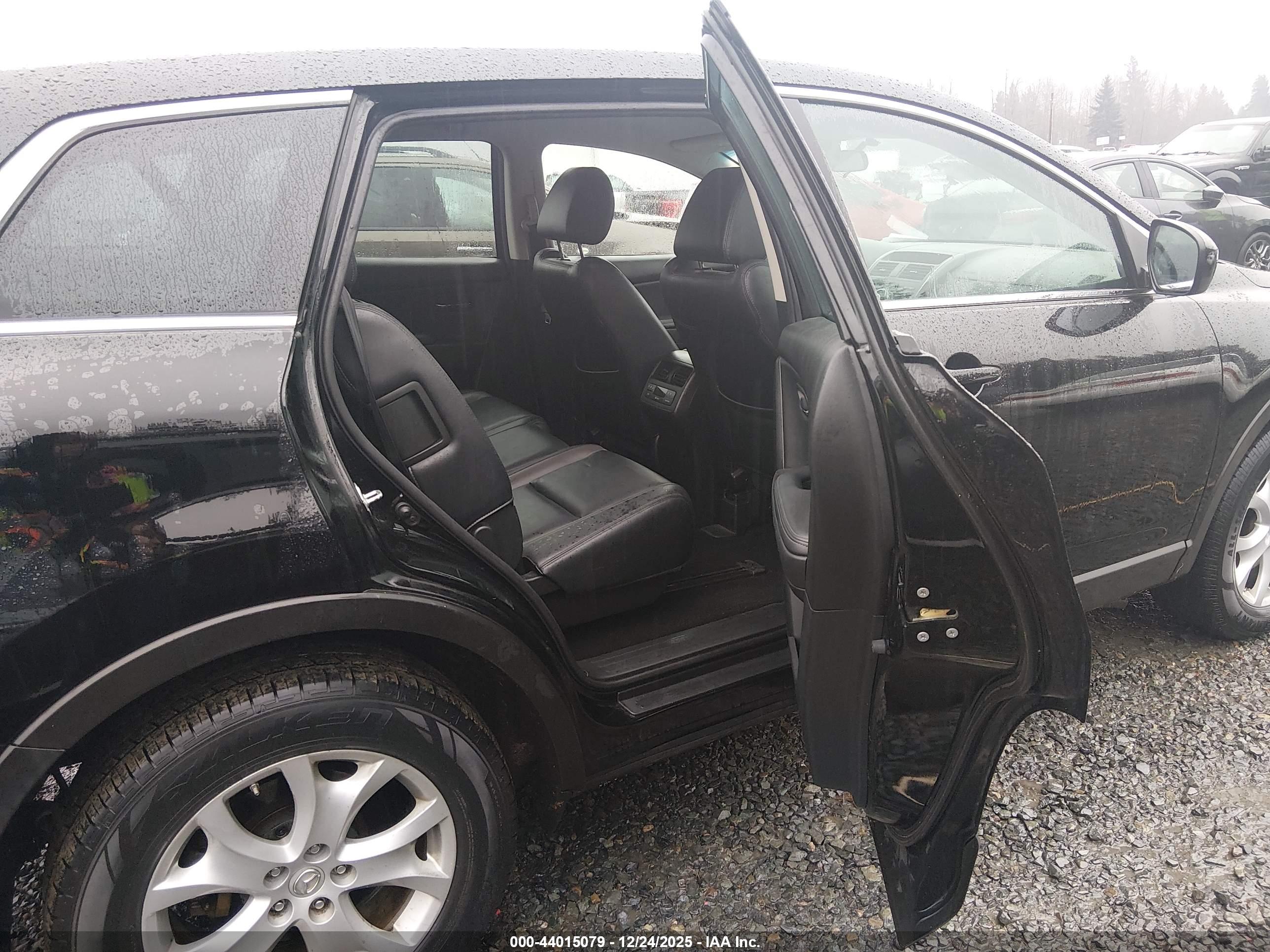 MAZDA CX-9 image 8