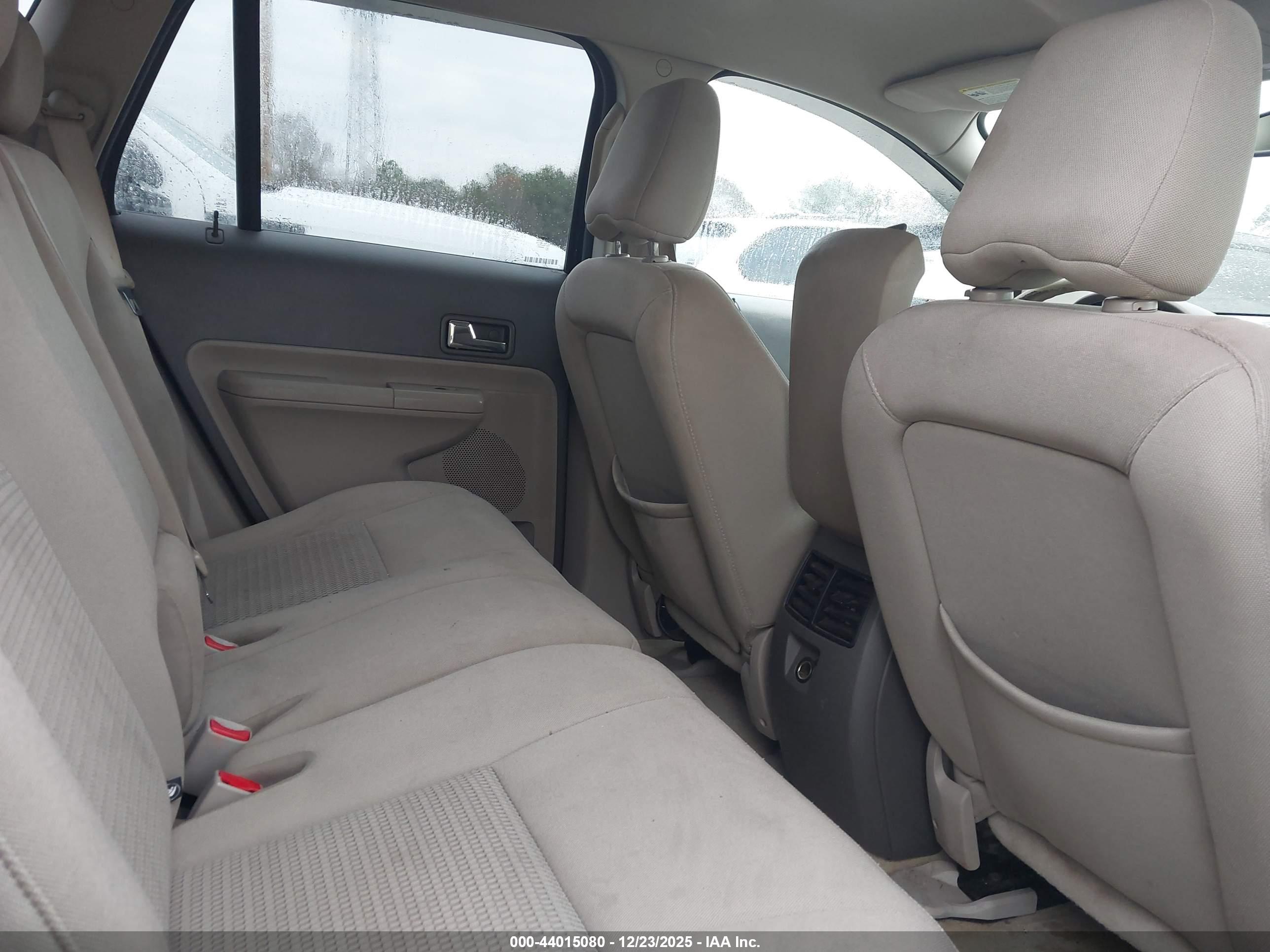 FORD EDGE image 8