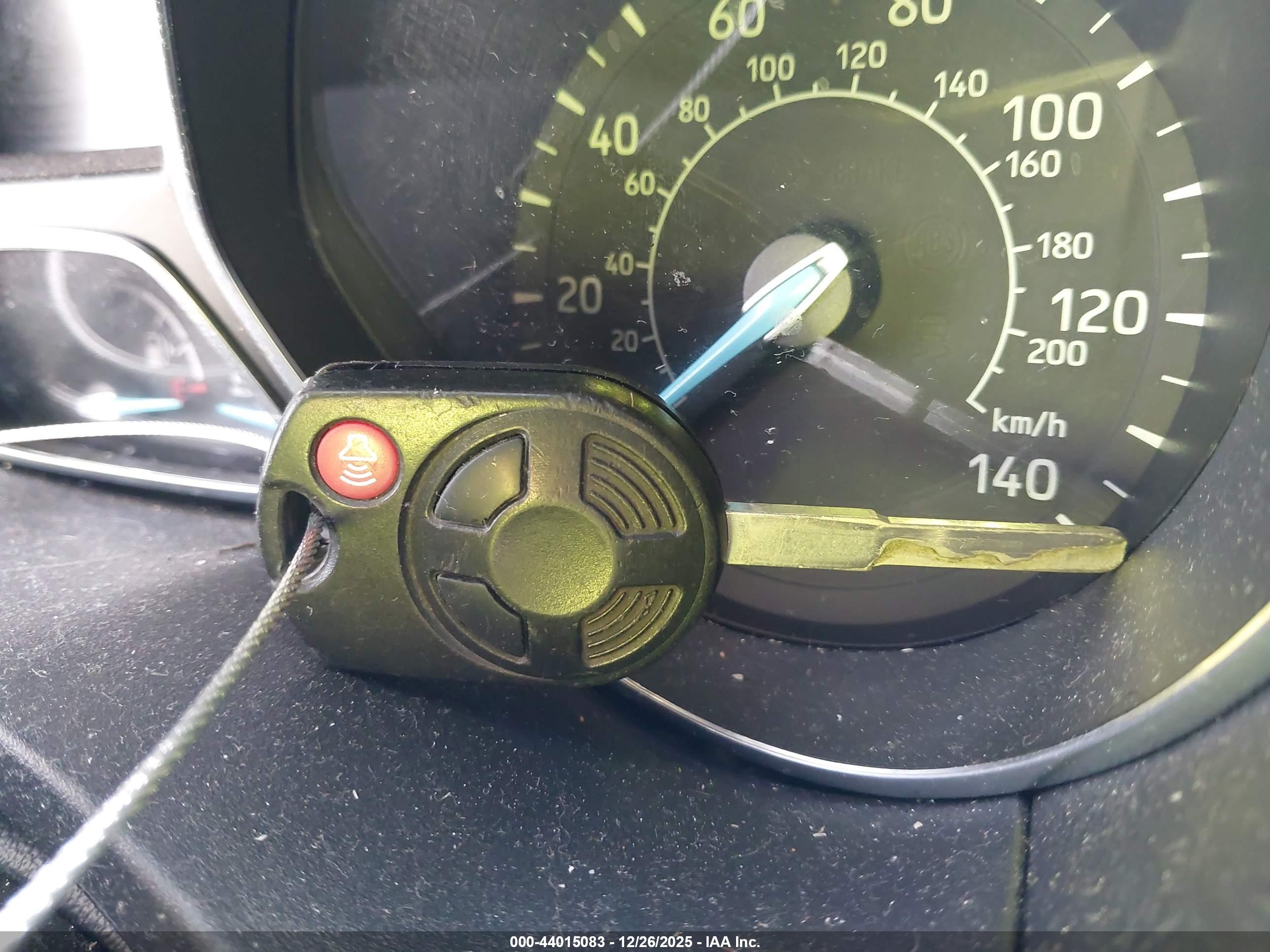 FORD ESCAPE image 11
