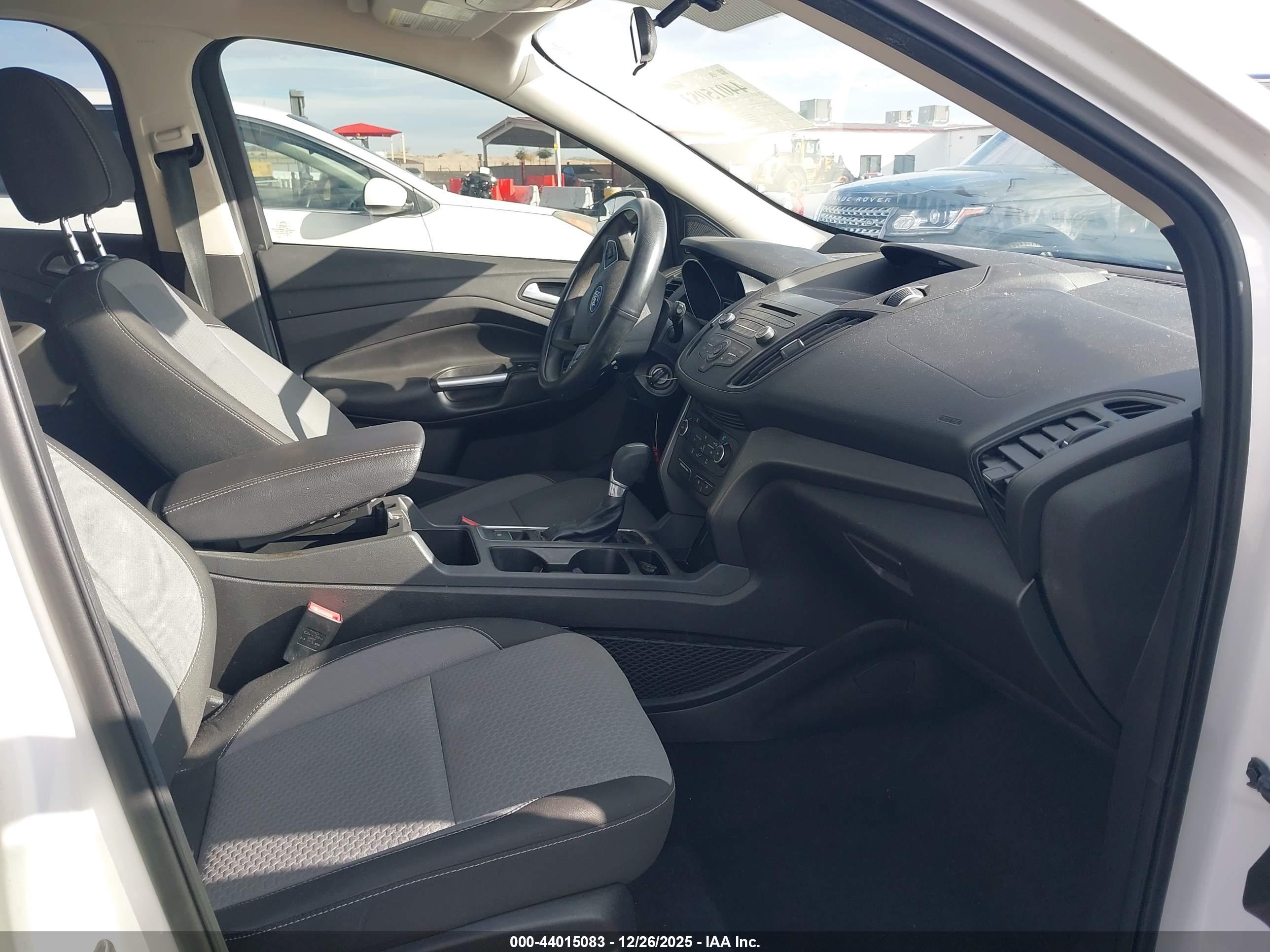 FORD ESCAPE image 5