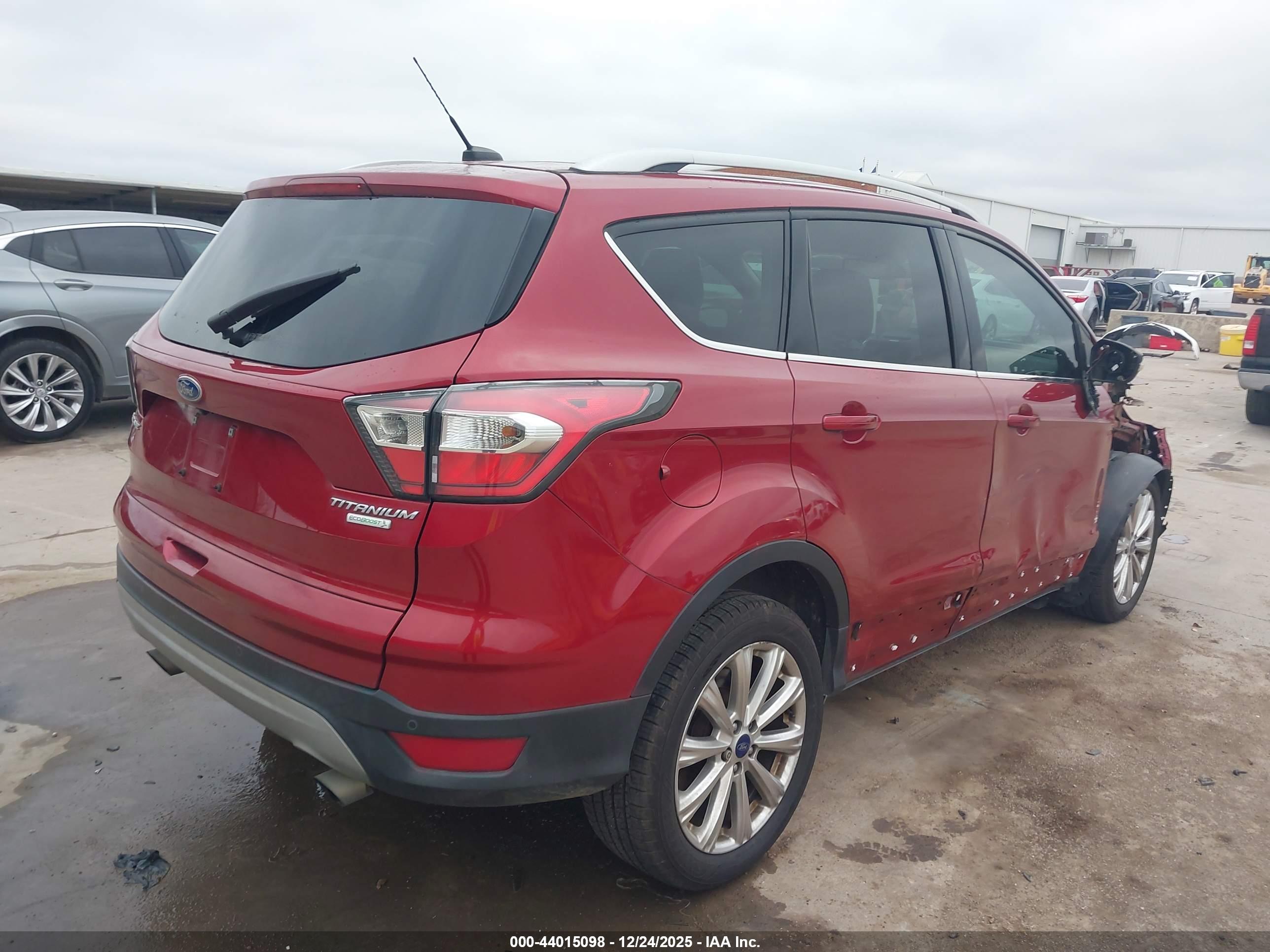 FORD ESCAPE image 4