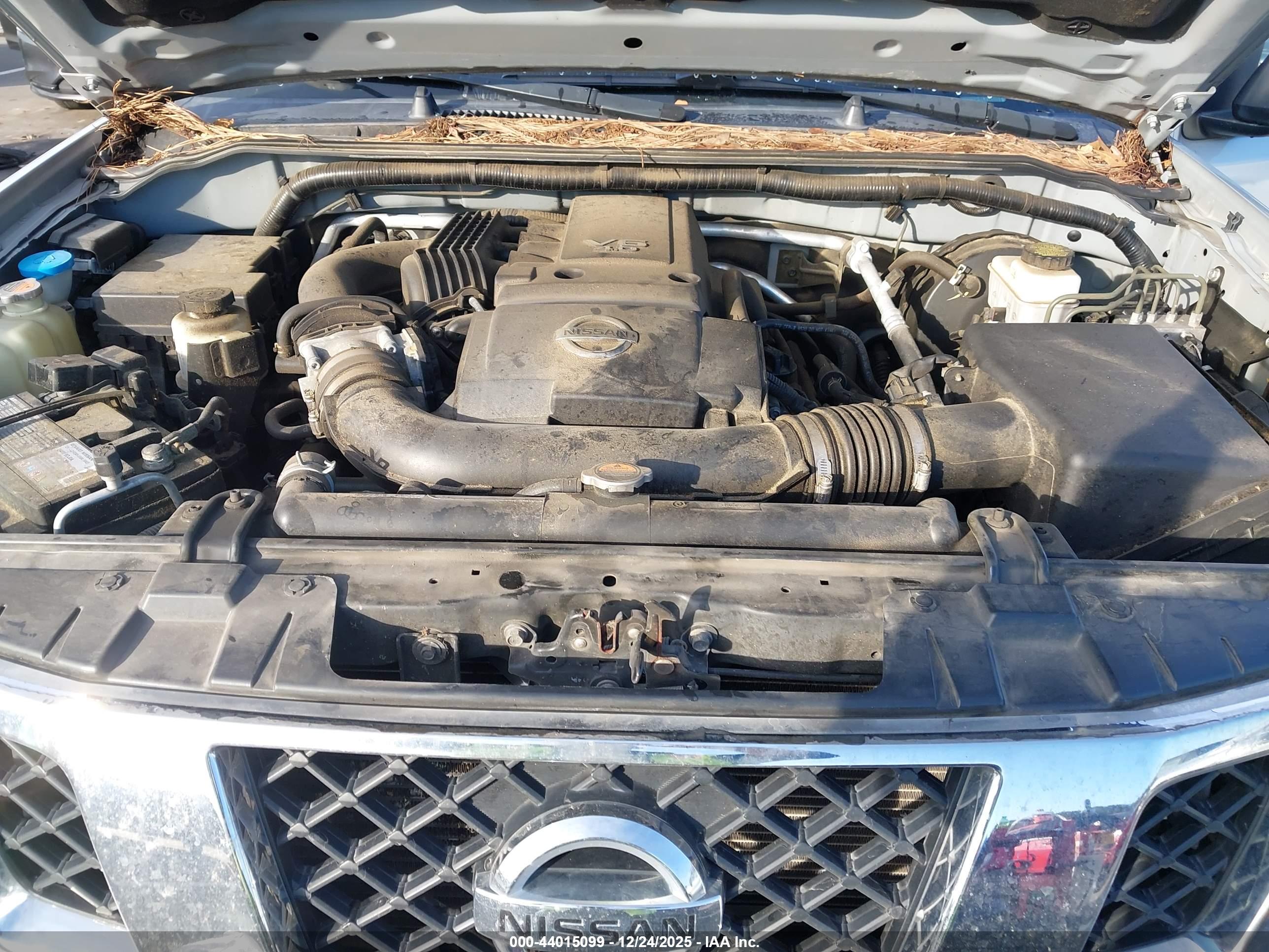 NISSAN FRONTIER image 10