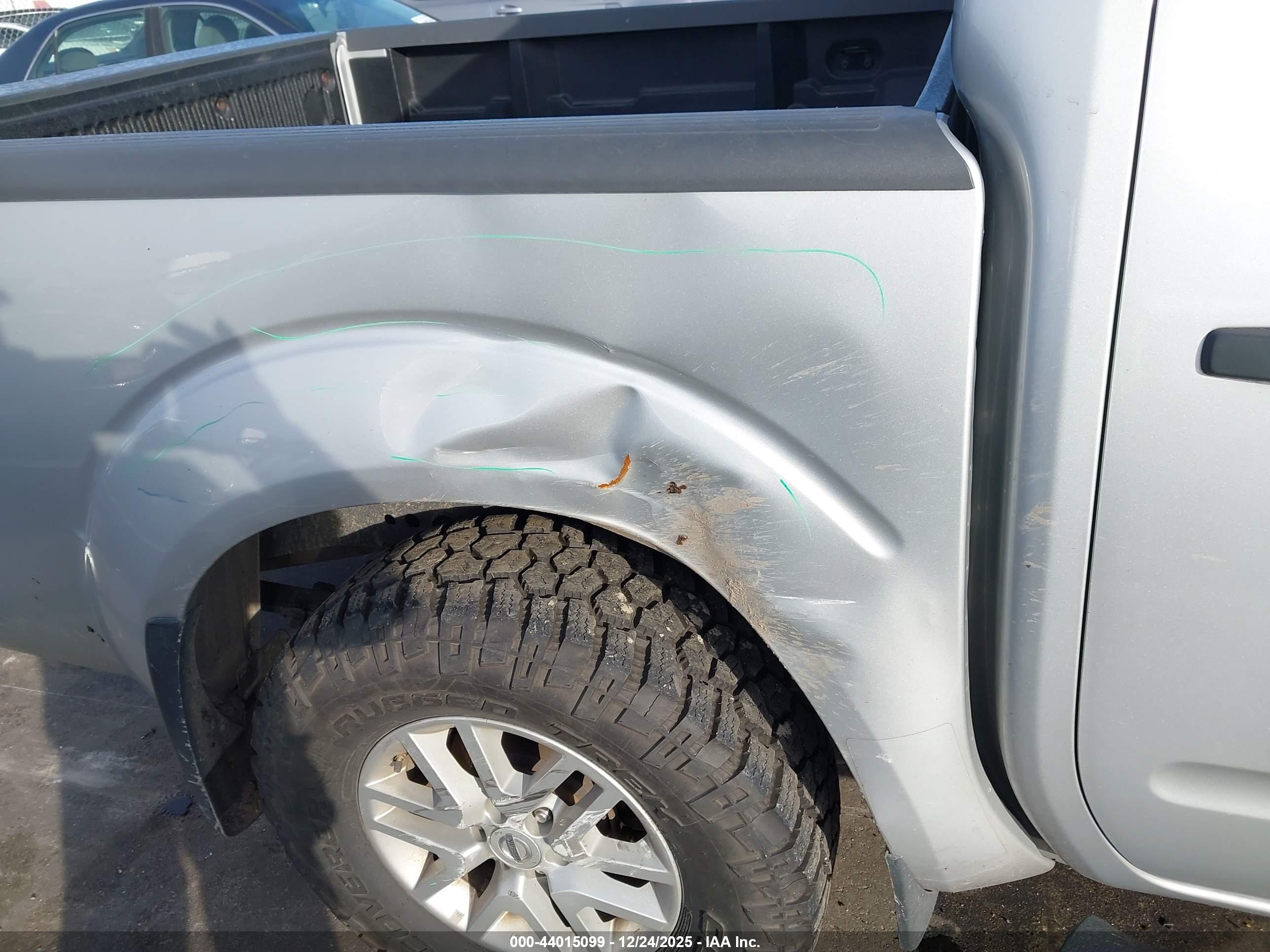 NISSAN FRONTIER image 6