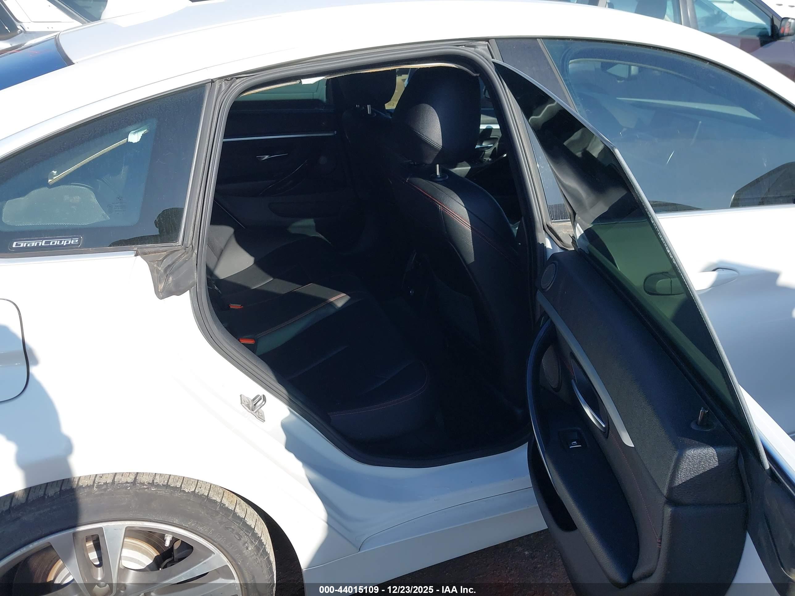 BMW 440I image 8