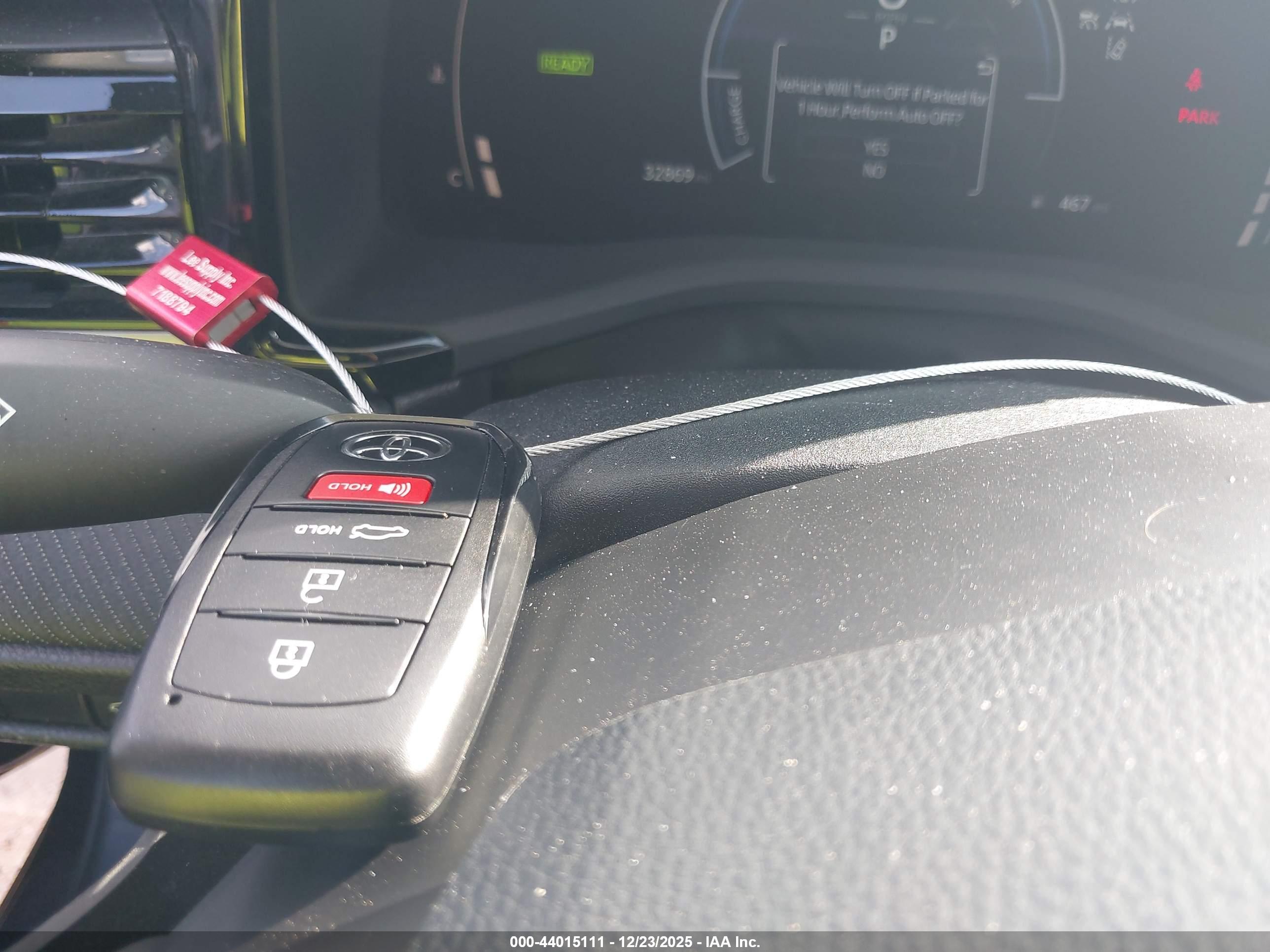 TOYOTA CAMRY image 11