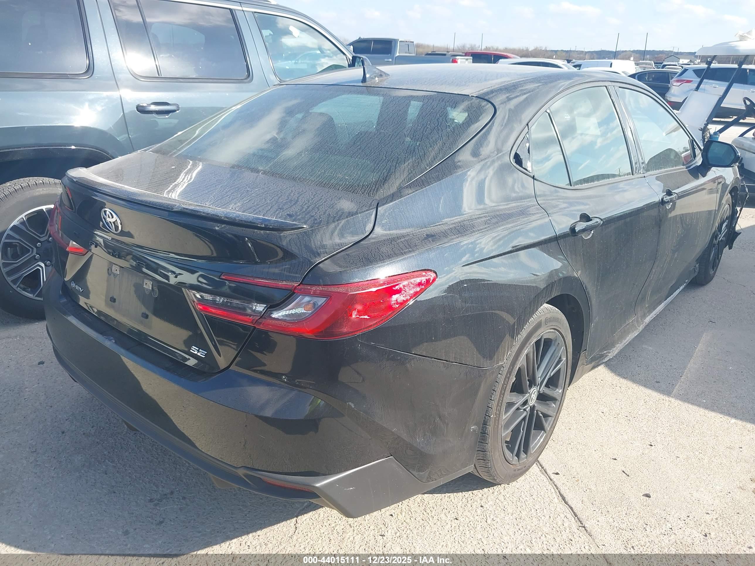 TOYOTA CAMRY image 4