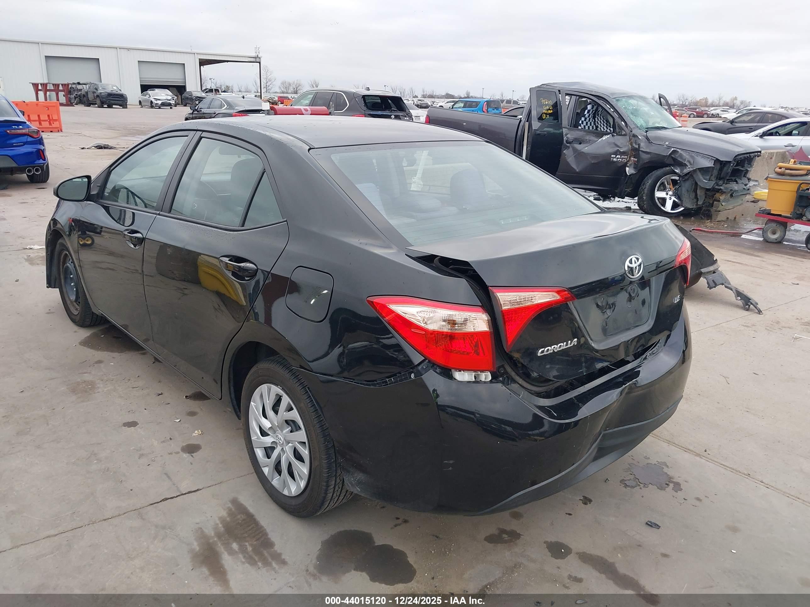 TOYOTA COROLLA image 3