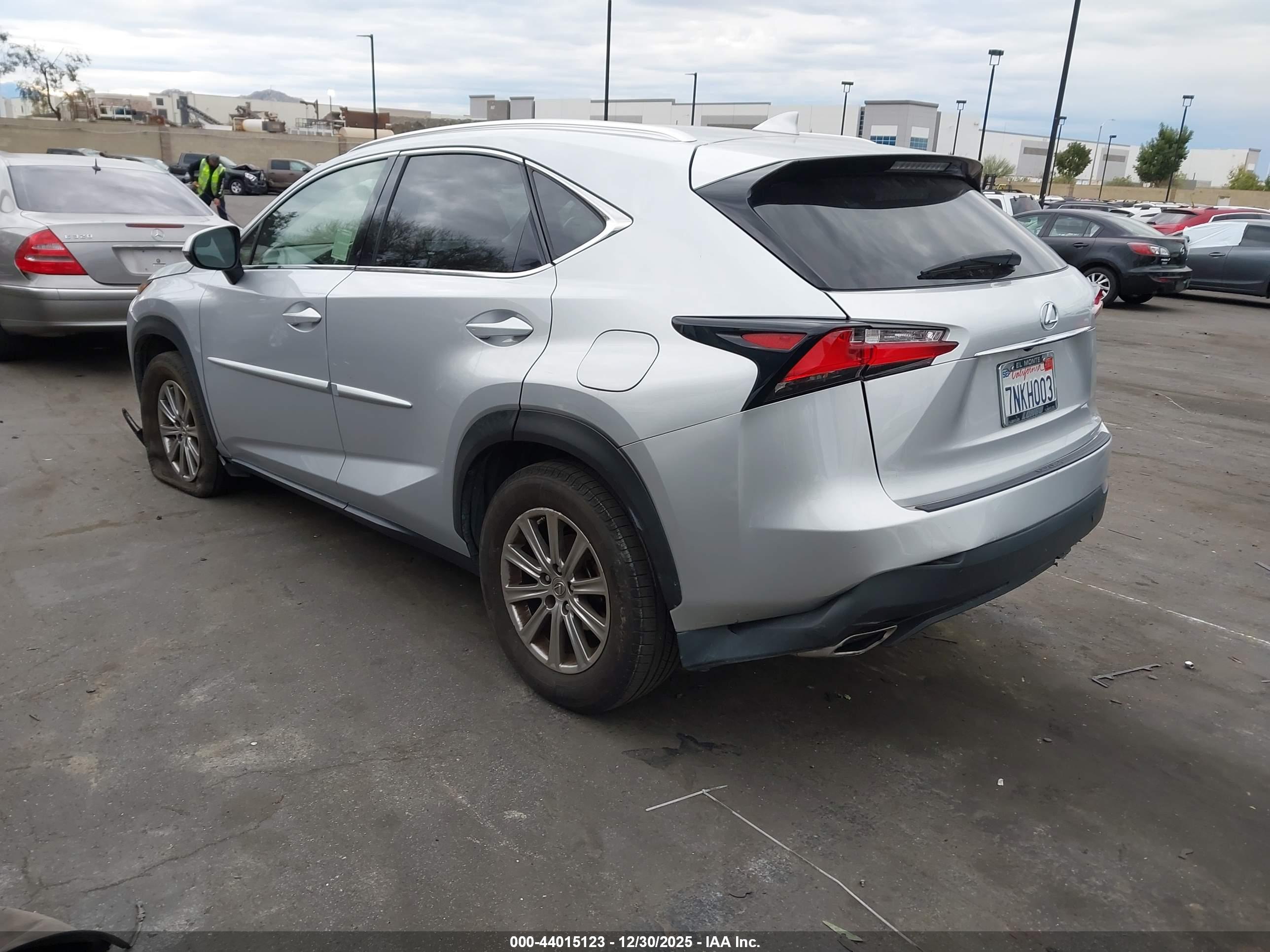 LEXUS NX image 3