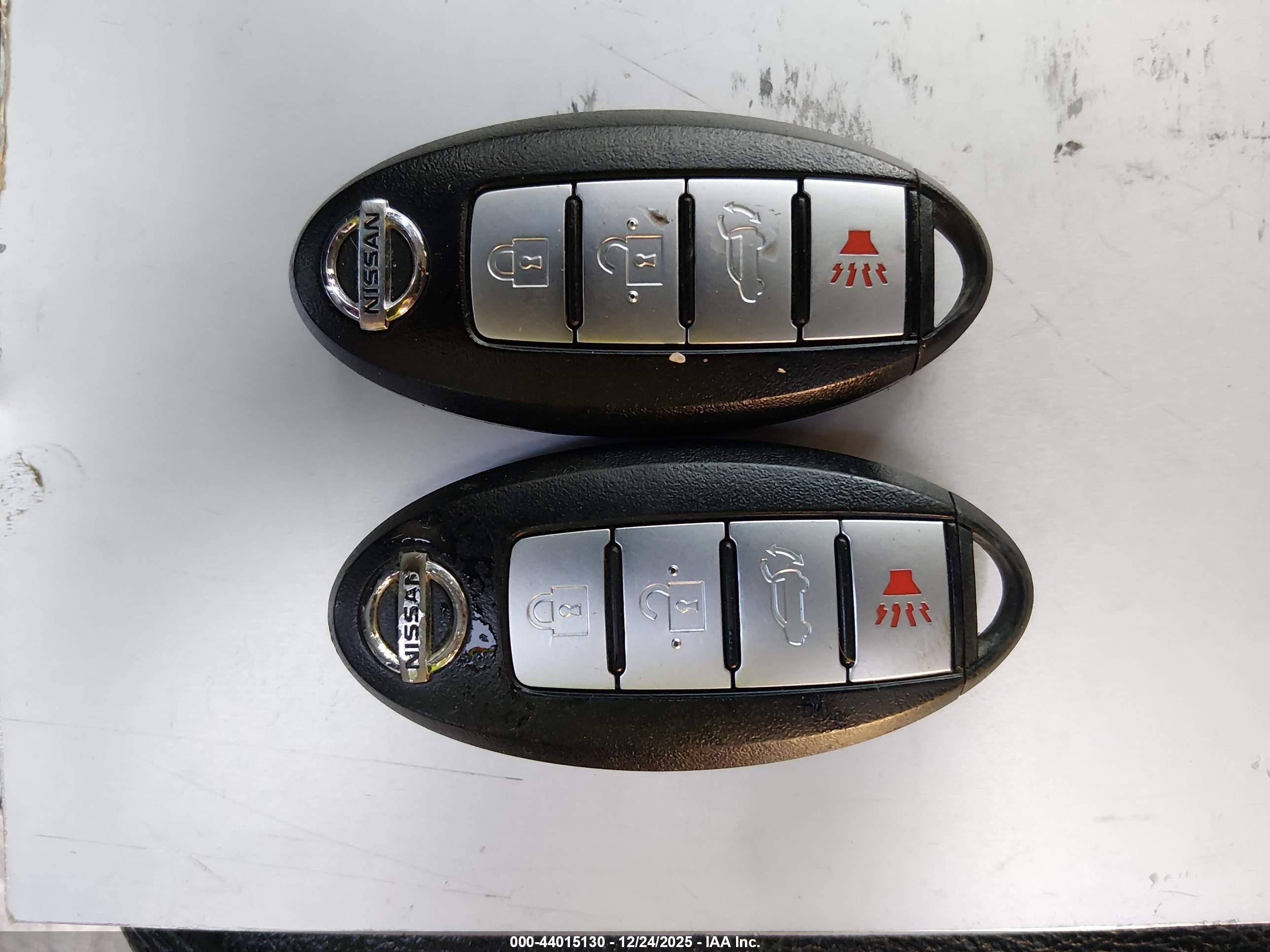 NISSAN MURANO image 11