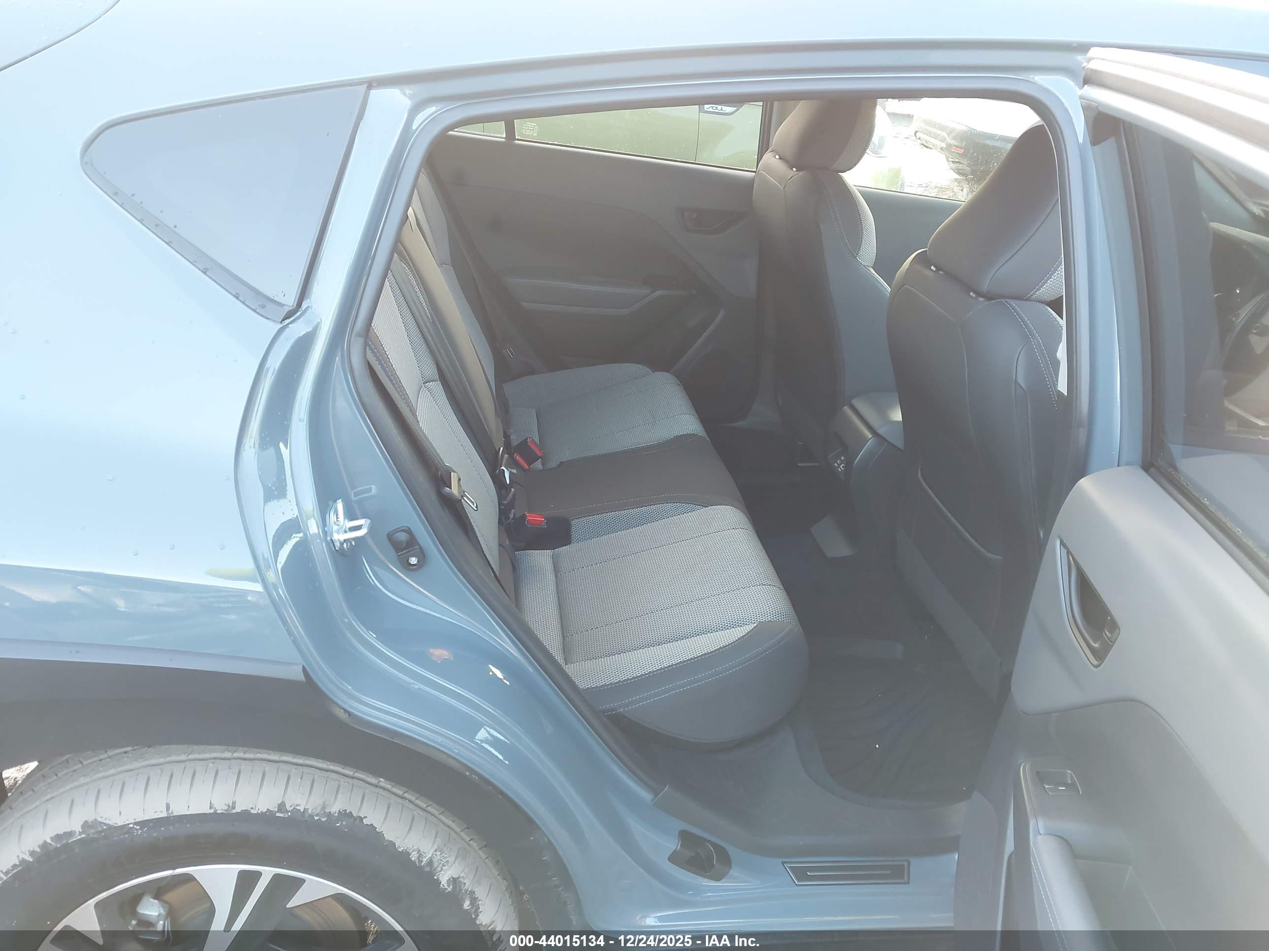 SUBARU CROSSTREK image 8