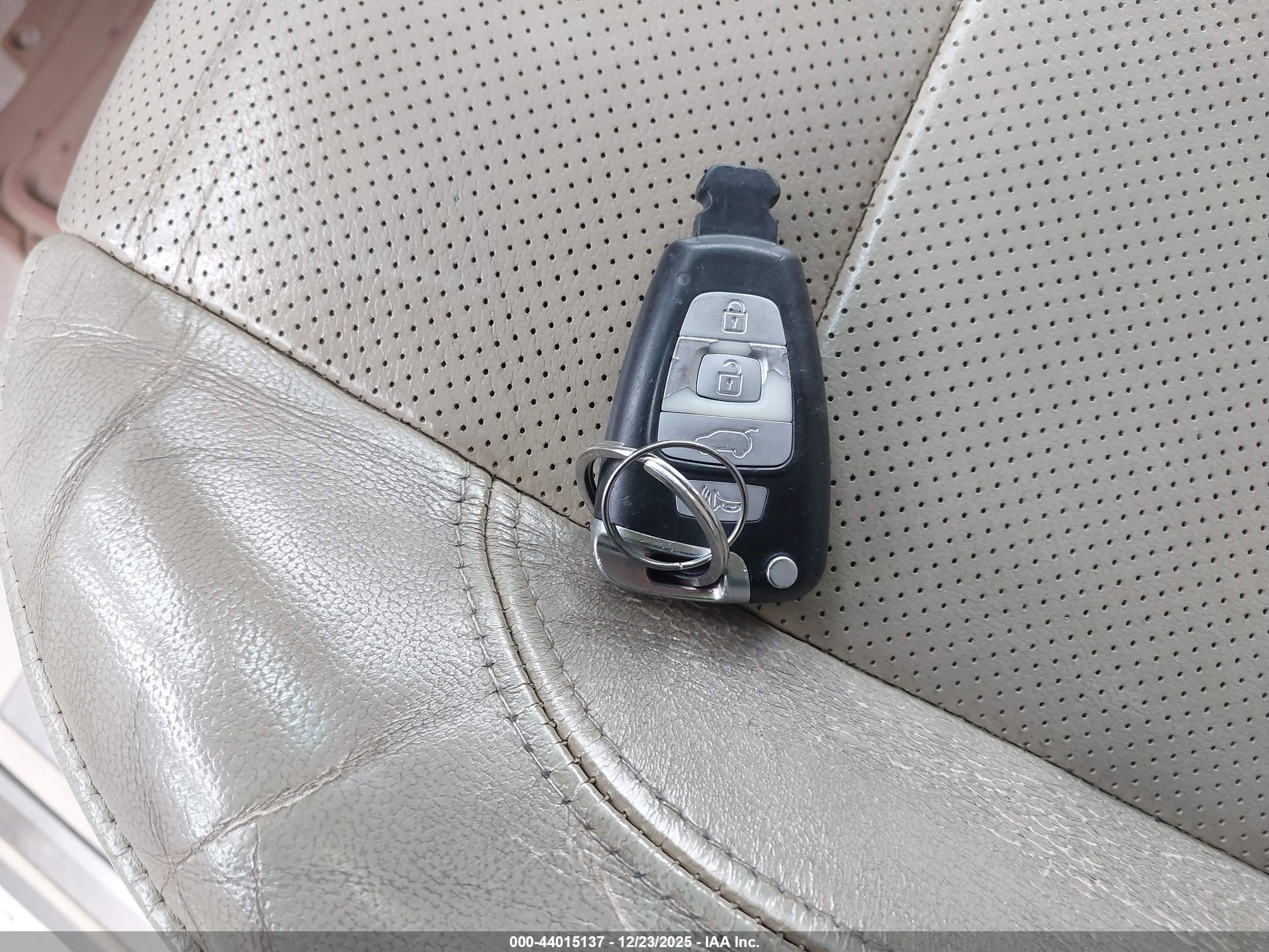 HYUNDAI VERACRUZ image 11