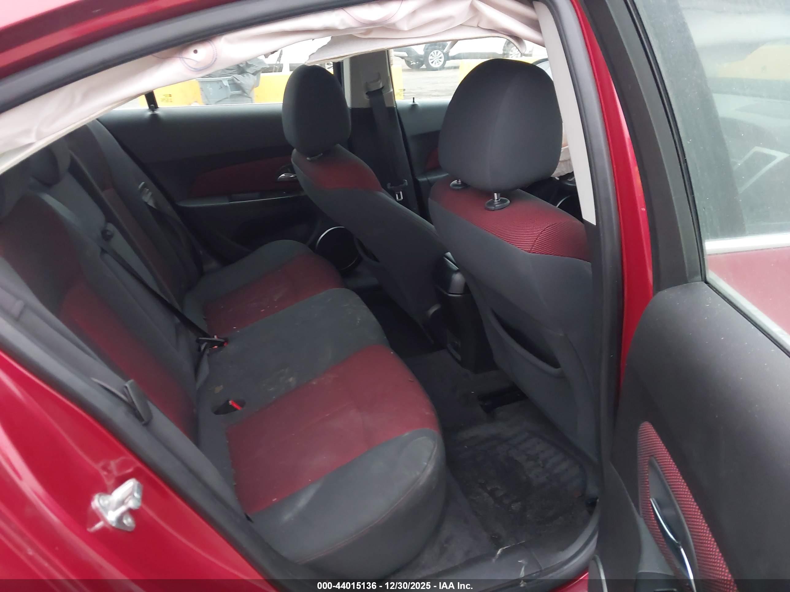 CHEVROLET CRUZE image 8