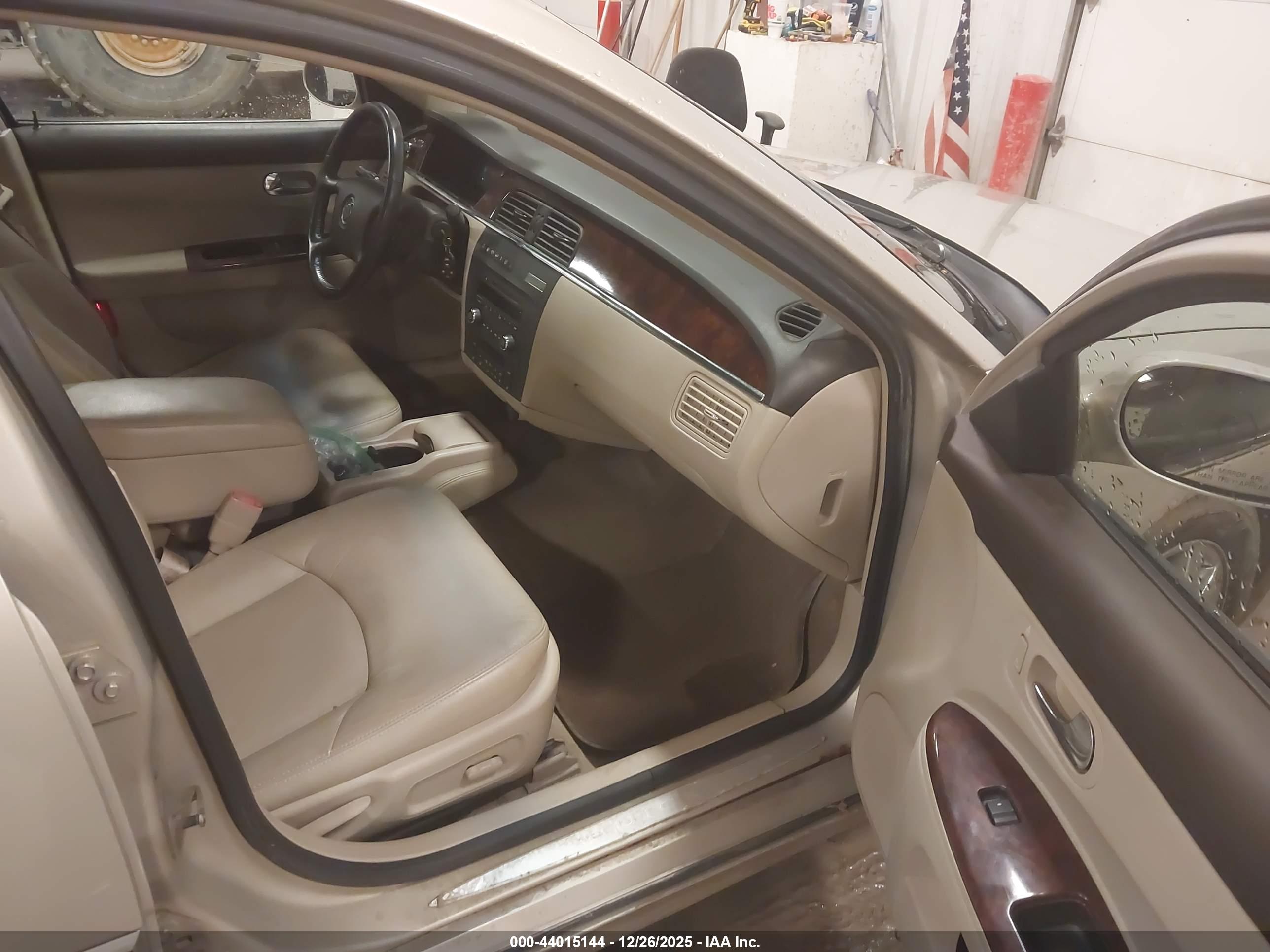 BUICK LACROSSE image 5