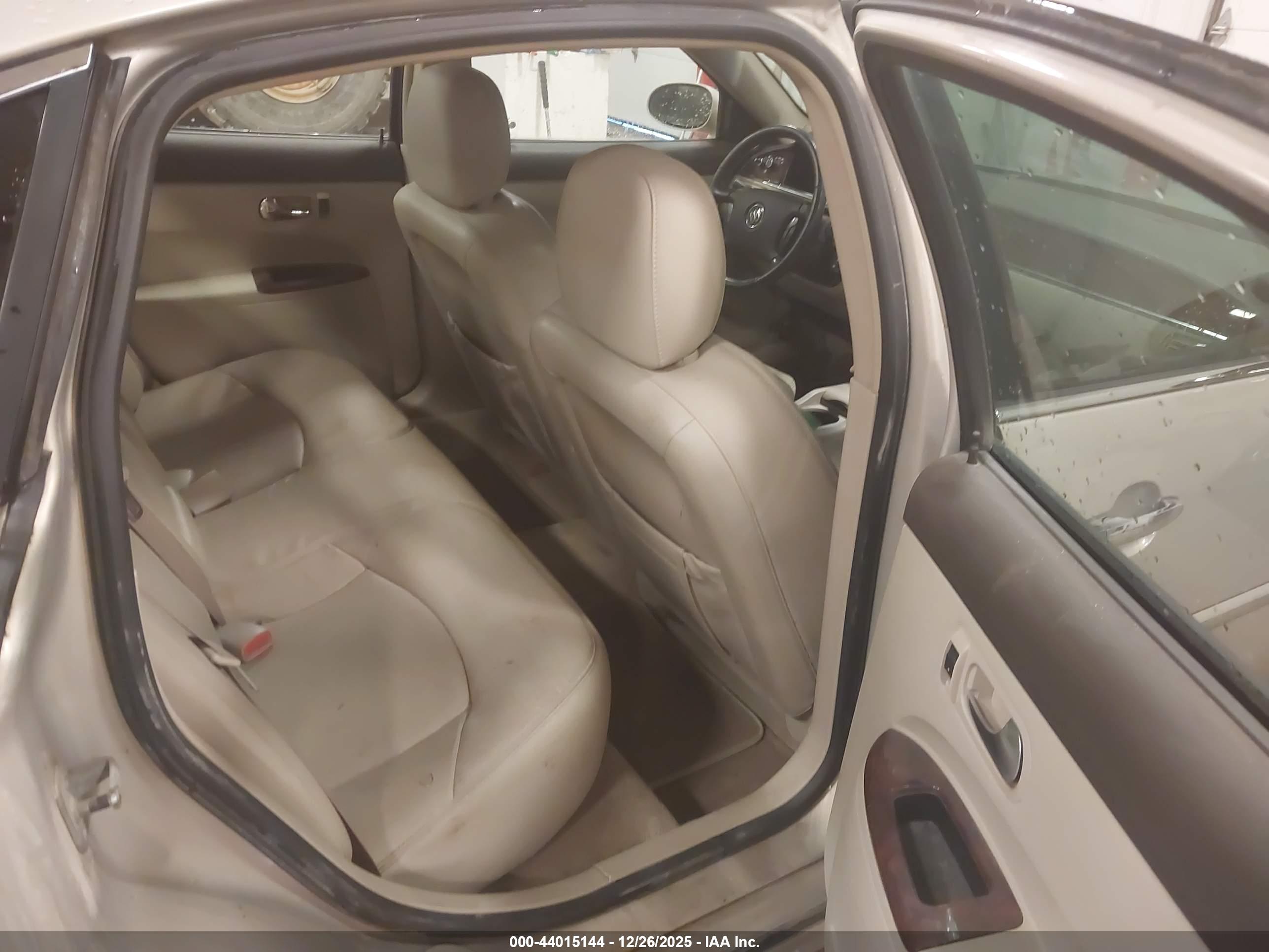 BUICK LACROSSE image 8