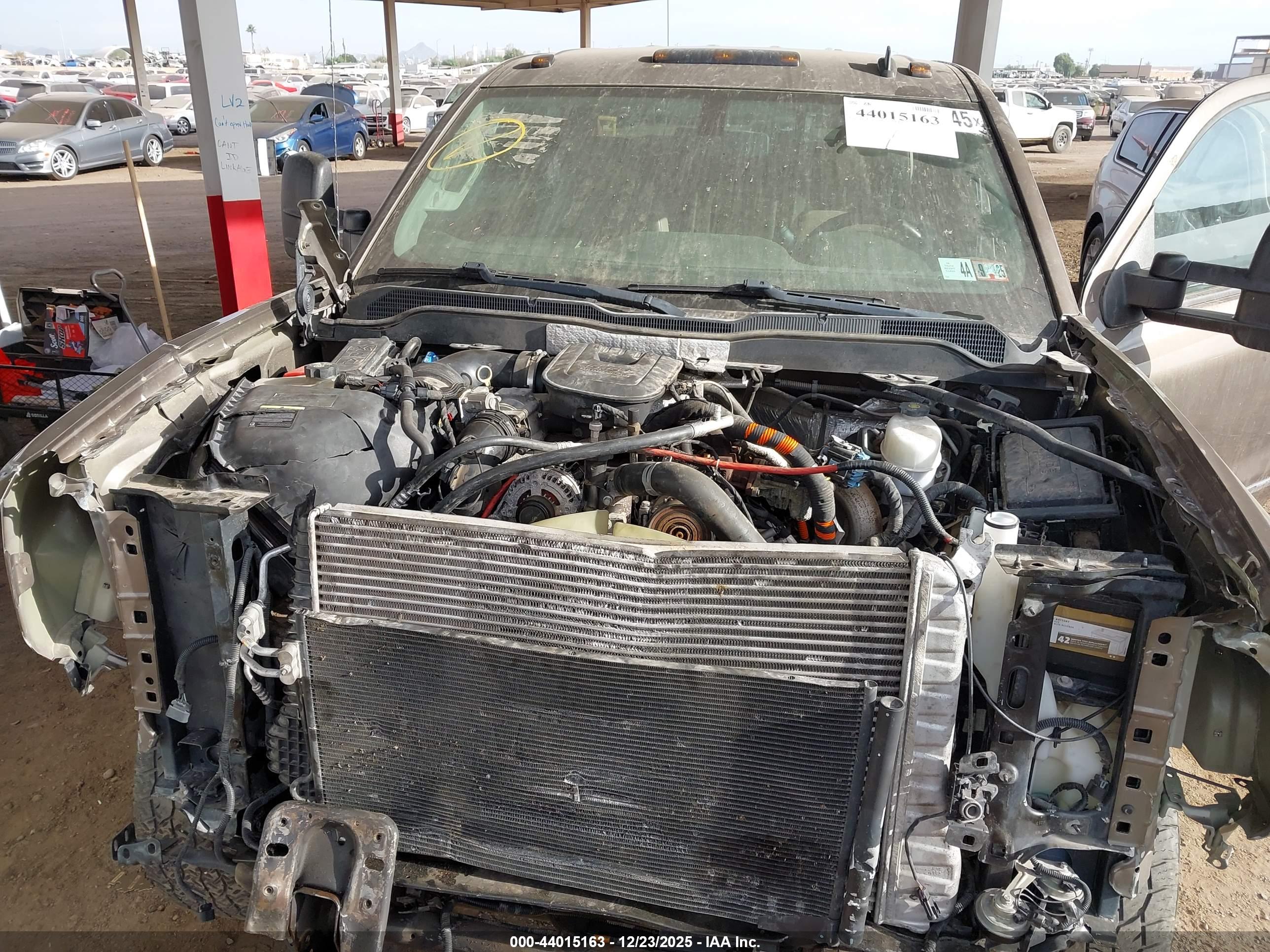 CHEVROLET SILVERADO image 10