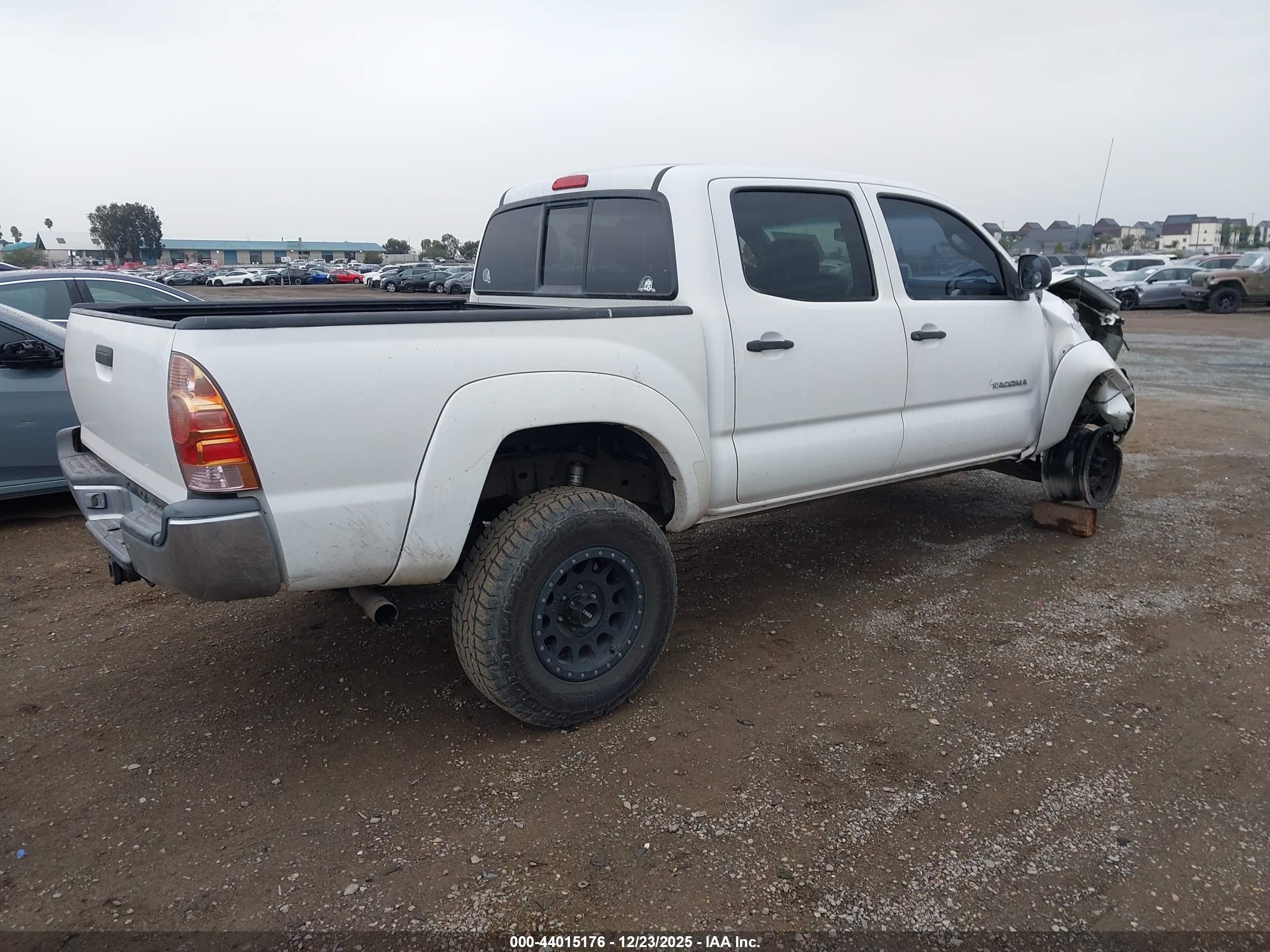 TOYOTA TACOMA image 4