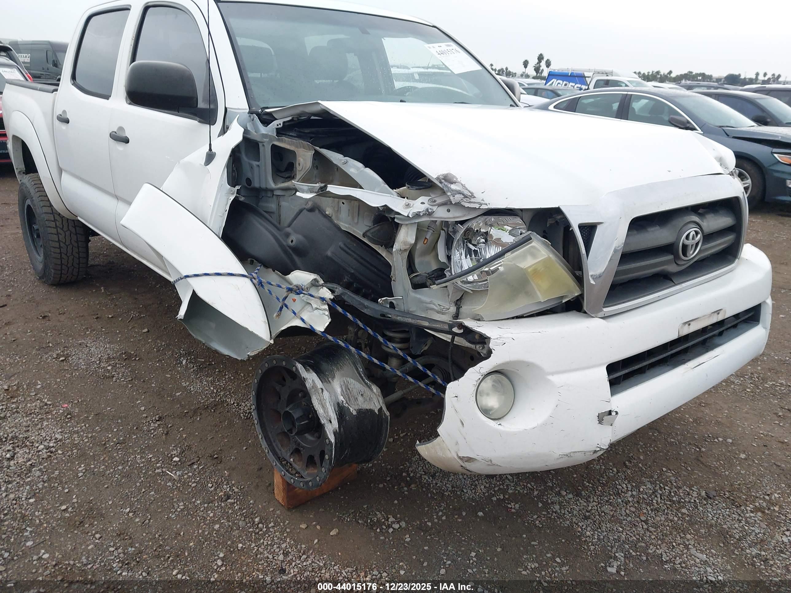 TOYOTA TACOMA image 6