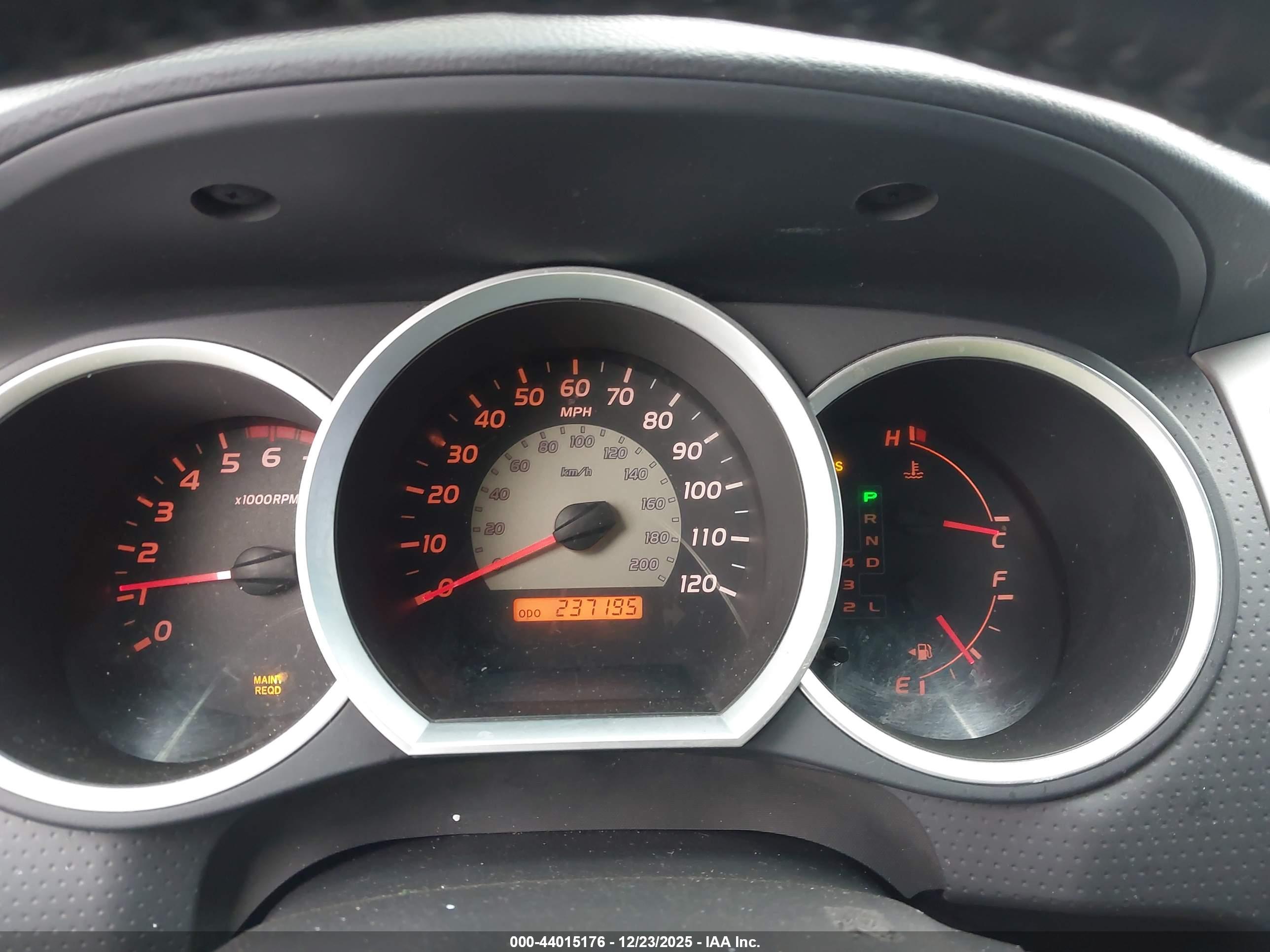TOYOTA TACOMA image 7