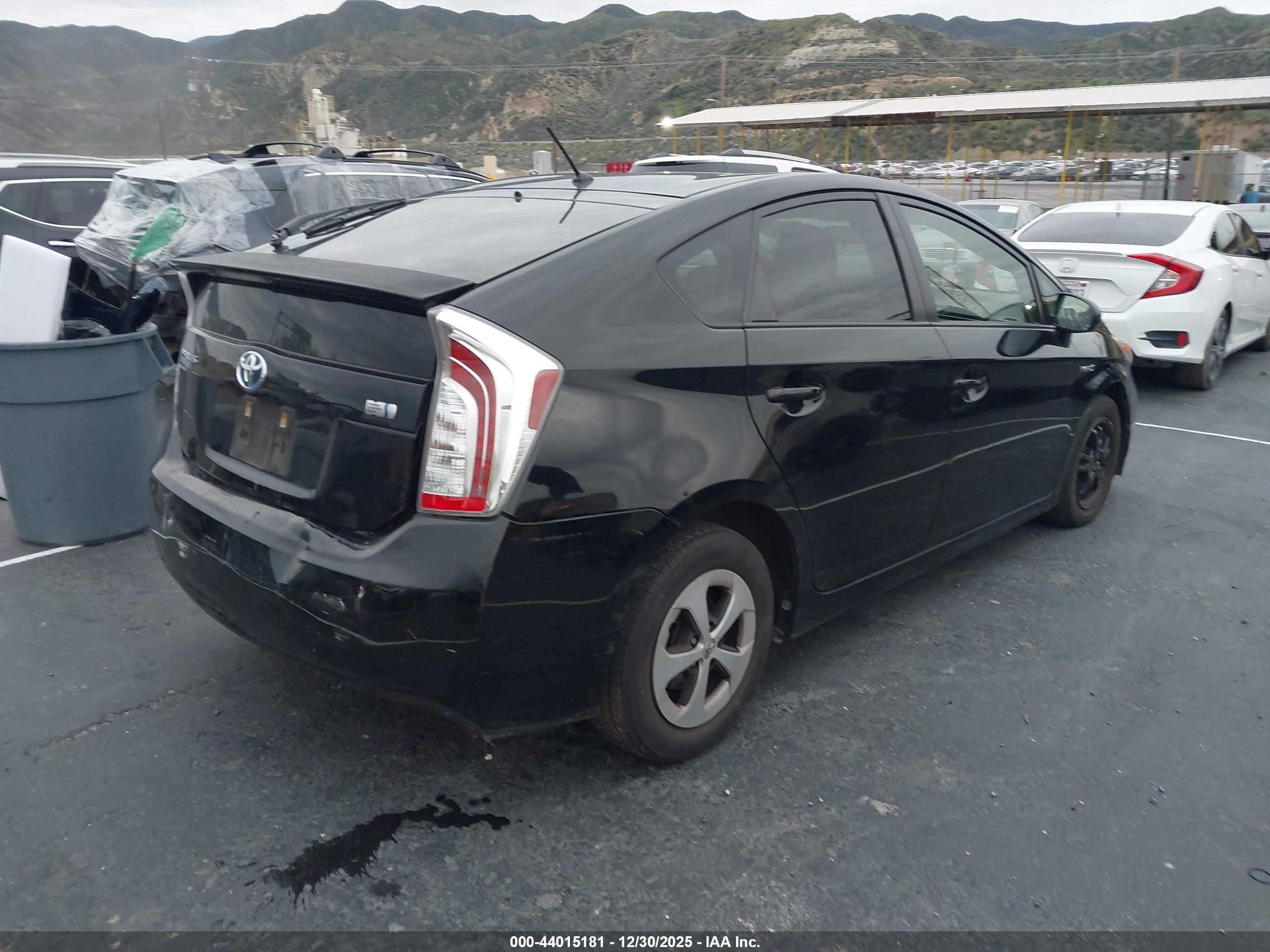 TOYOTA PRIUS image 4