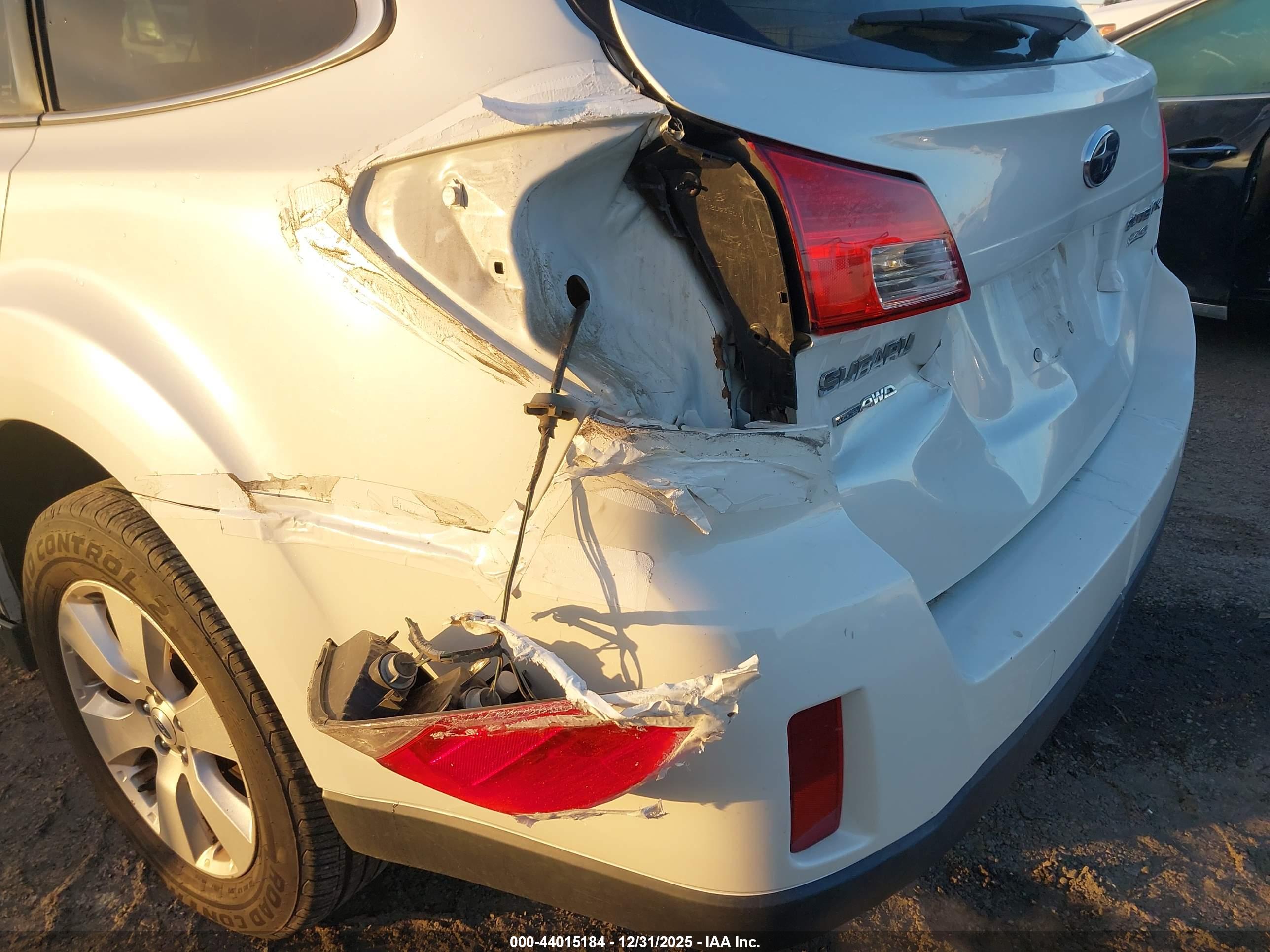 SUBARU OUTBACK image 6