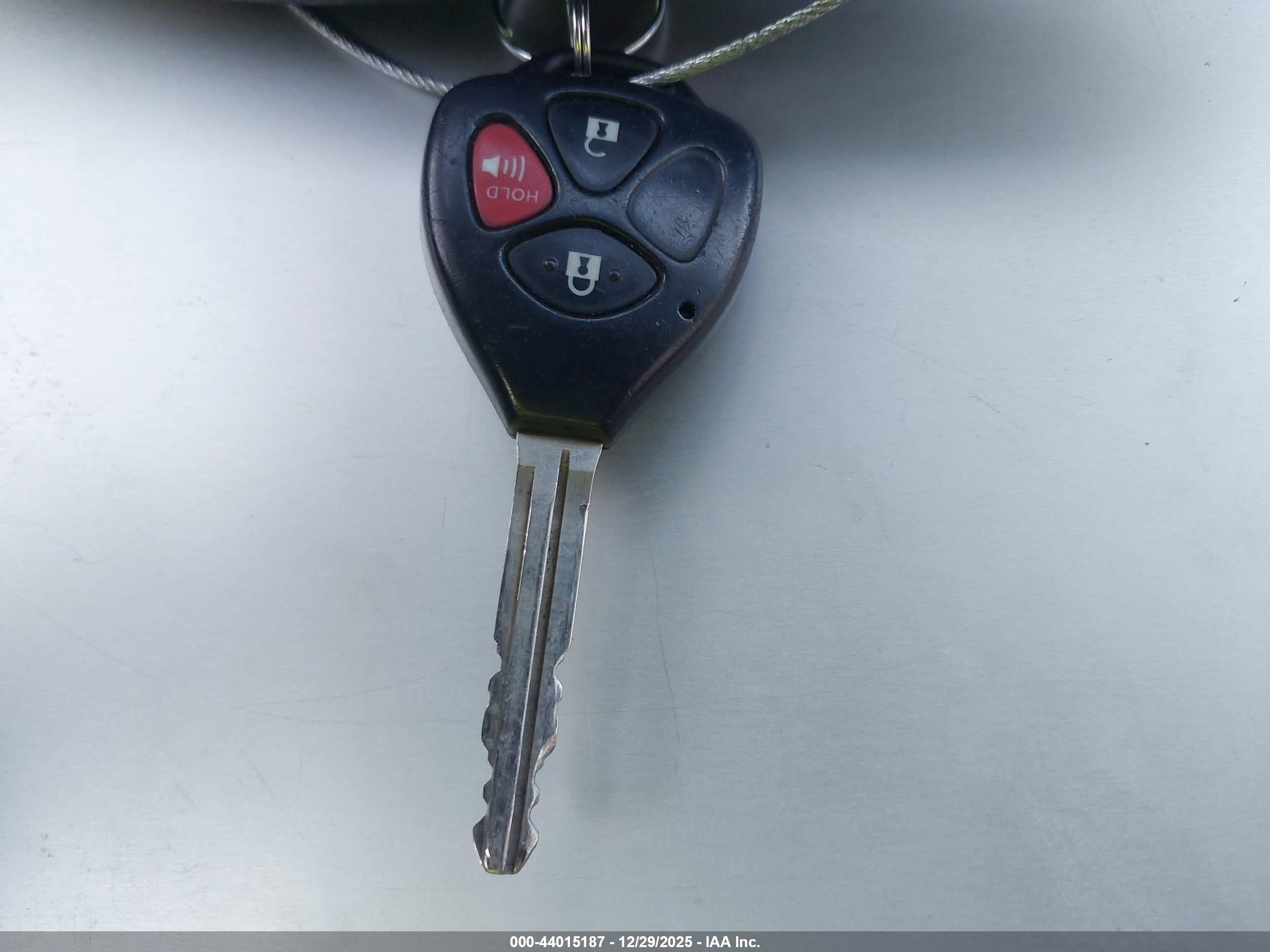 TOYOTA RAV4 image 11