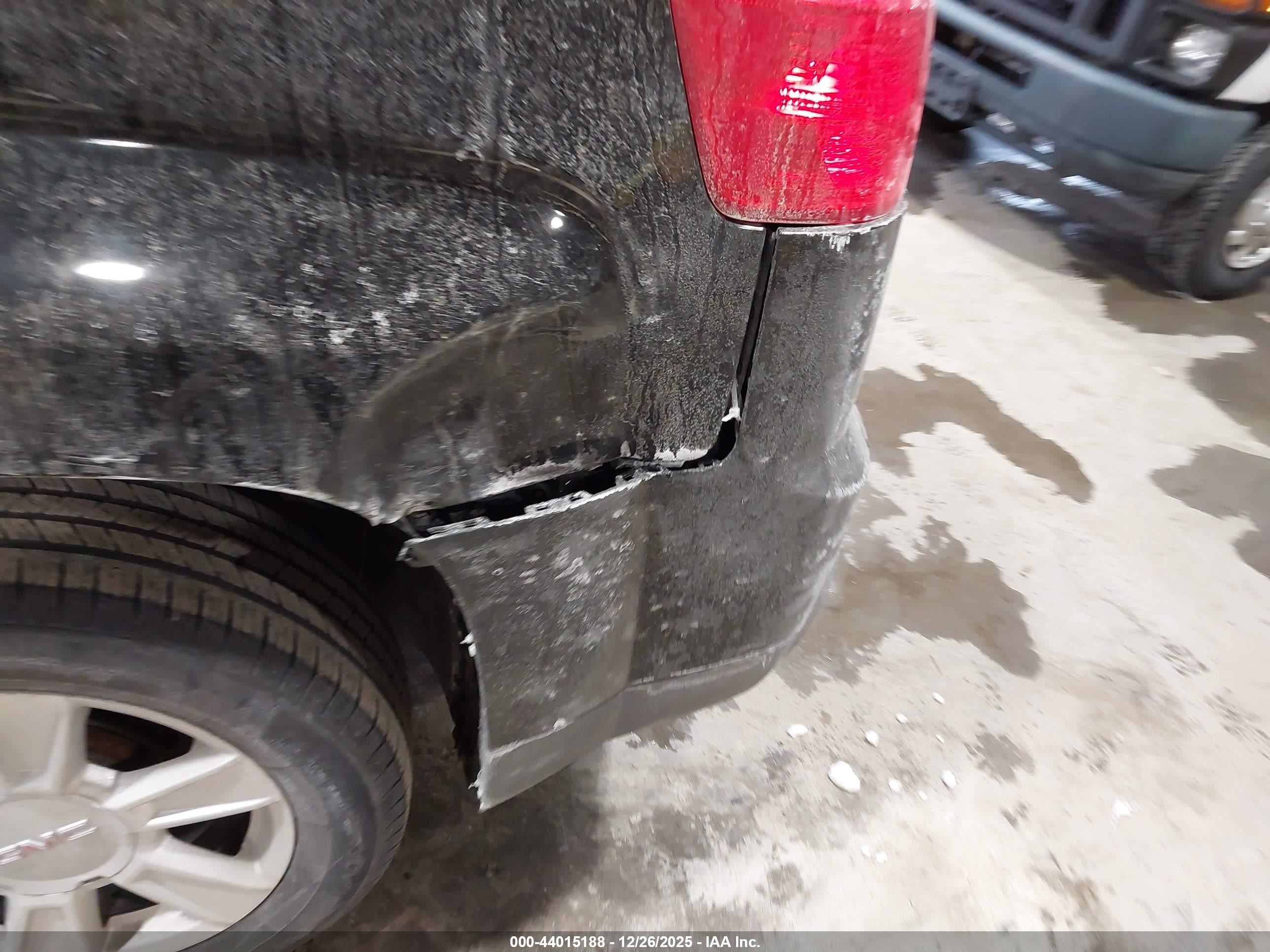 GMC TERRAIN image 6