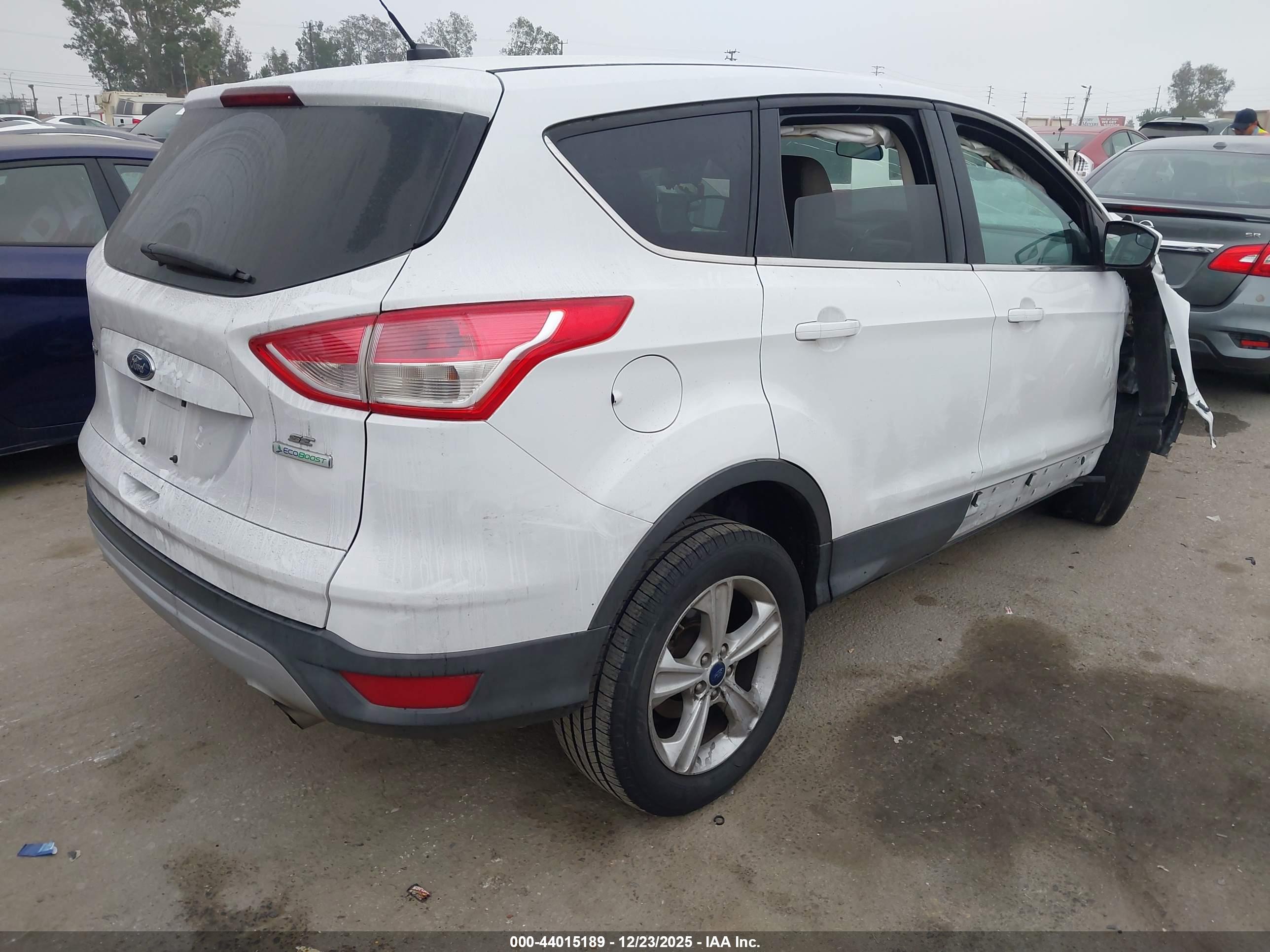 FORD ESCAPE image 4